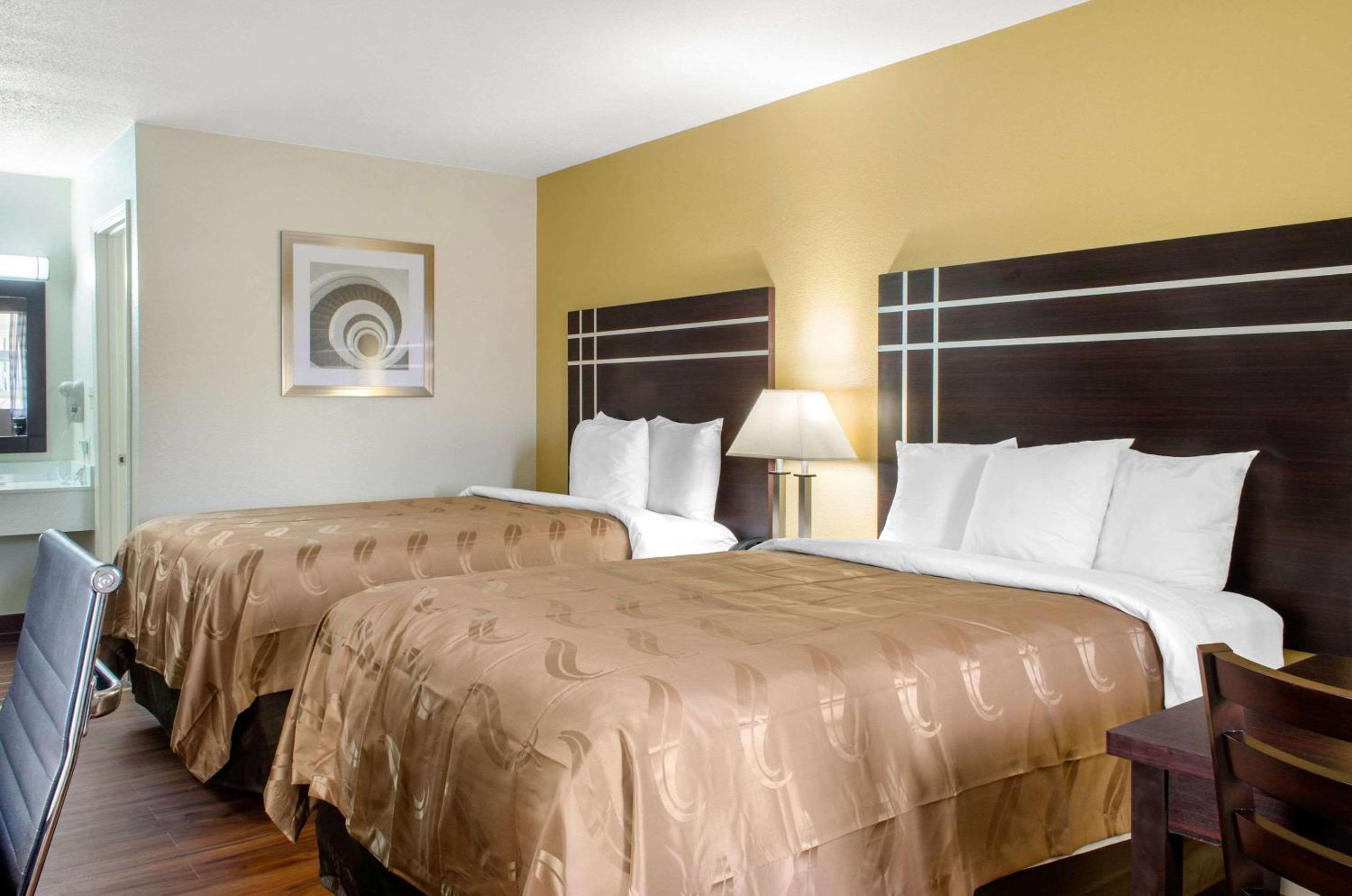 McComb Vacations - Quality Inn - Property Image 39