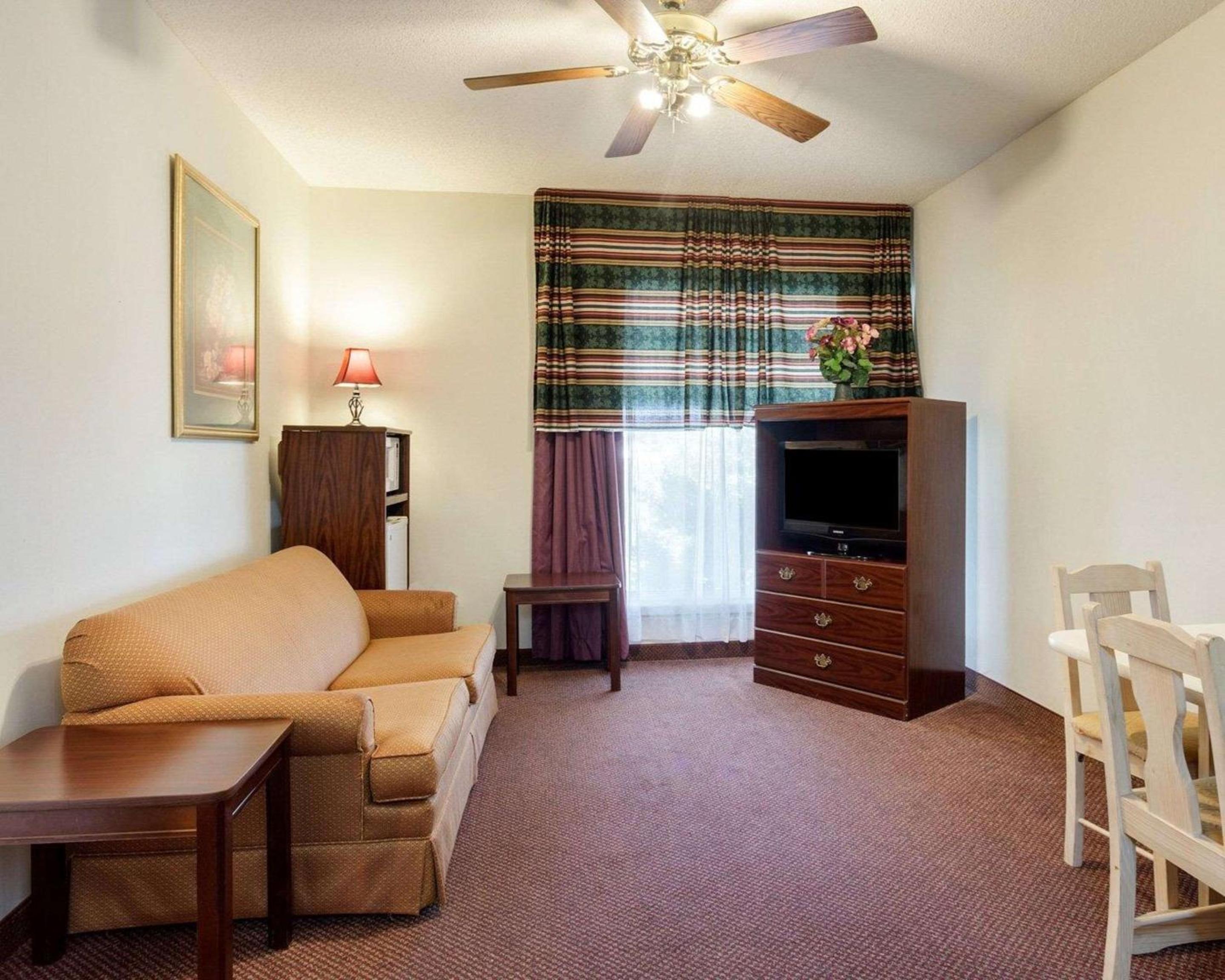 Quality Inn - Property Image 15