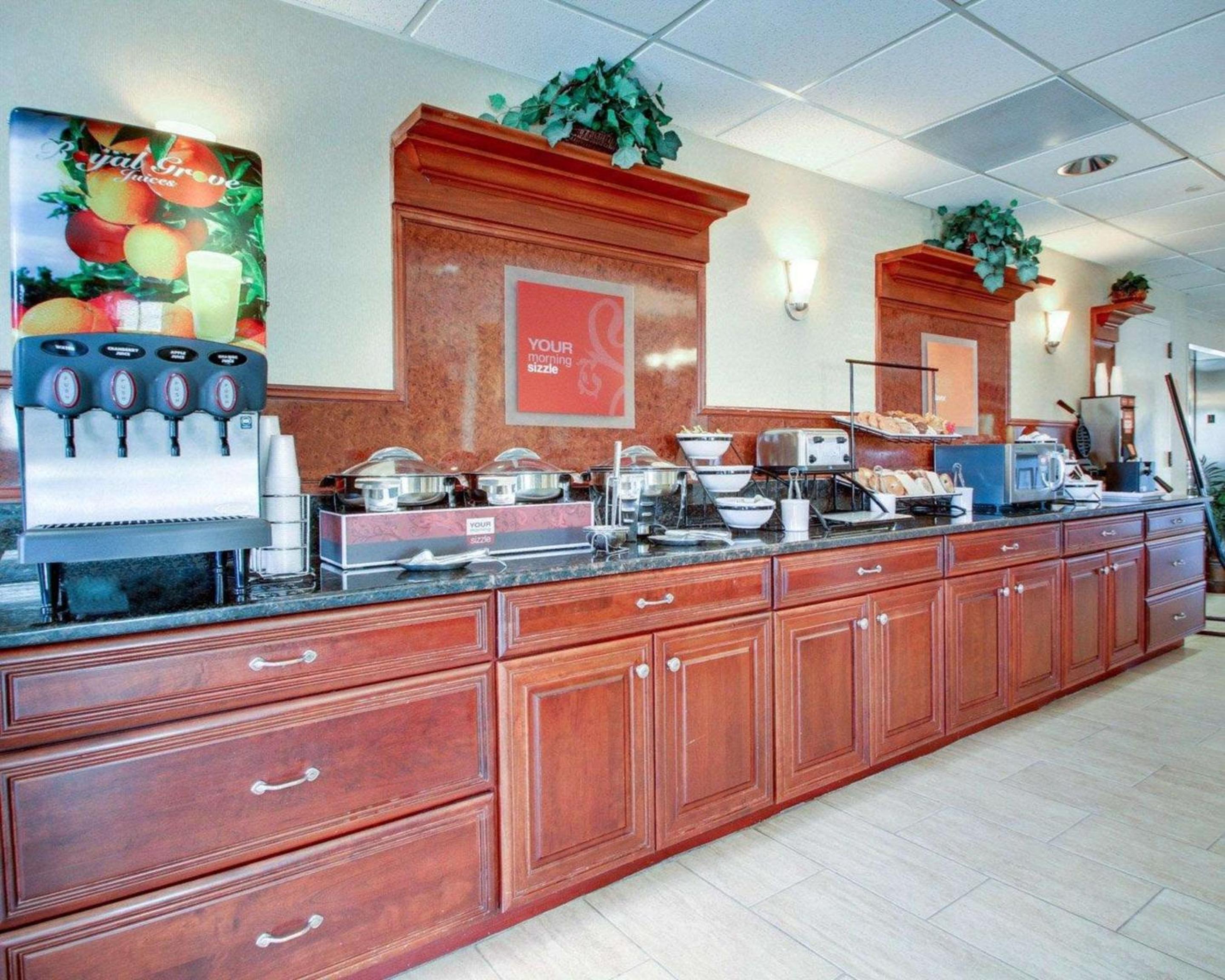 Comfort Inn & Suites Moss Point Pascagoula view 3