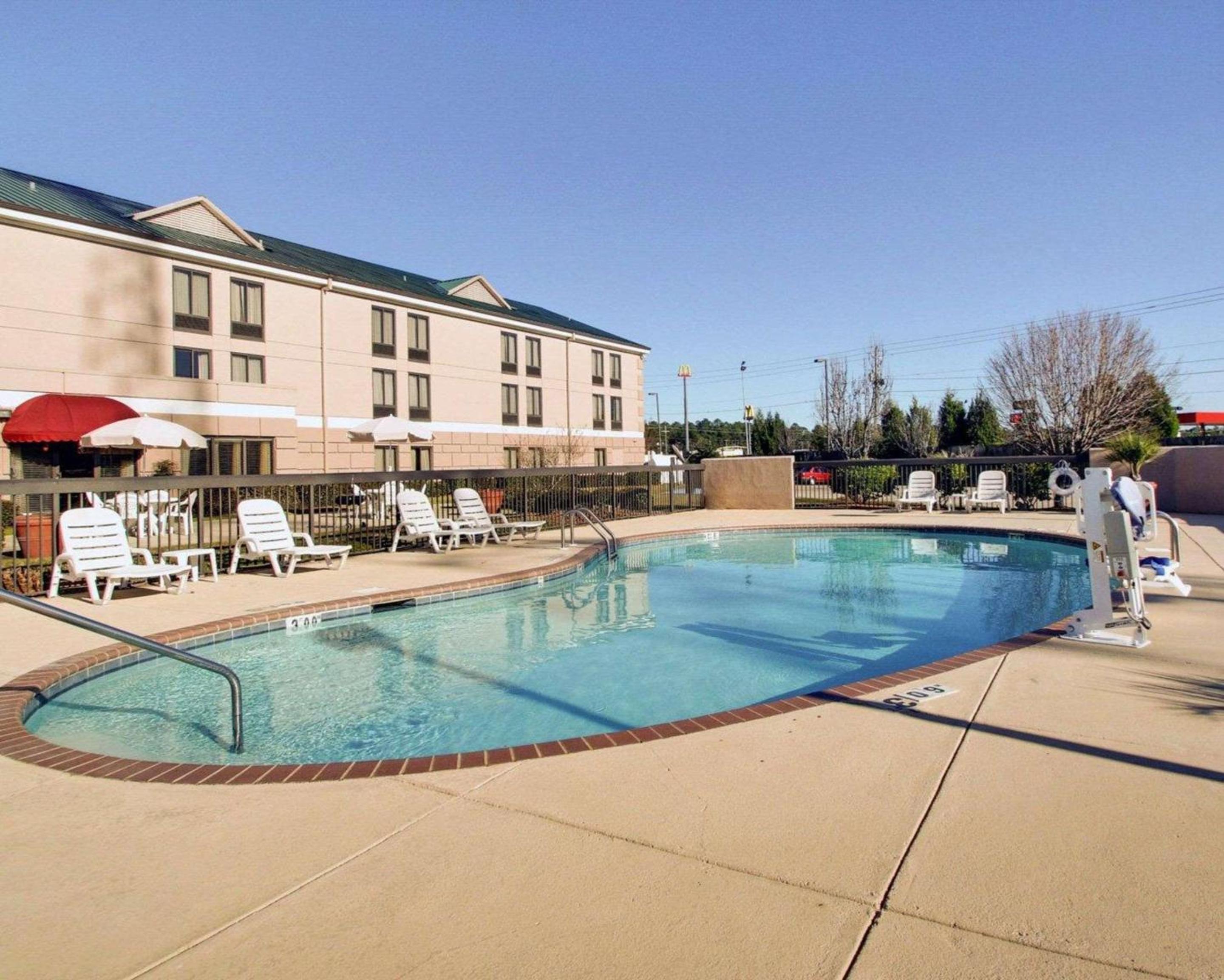 Comfort Inn & Suites Moss Point Pascagoula view 5