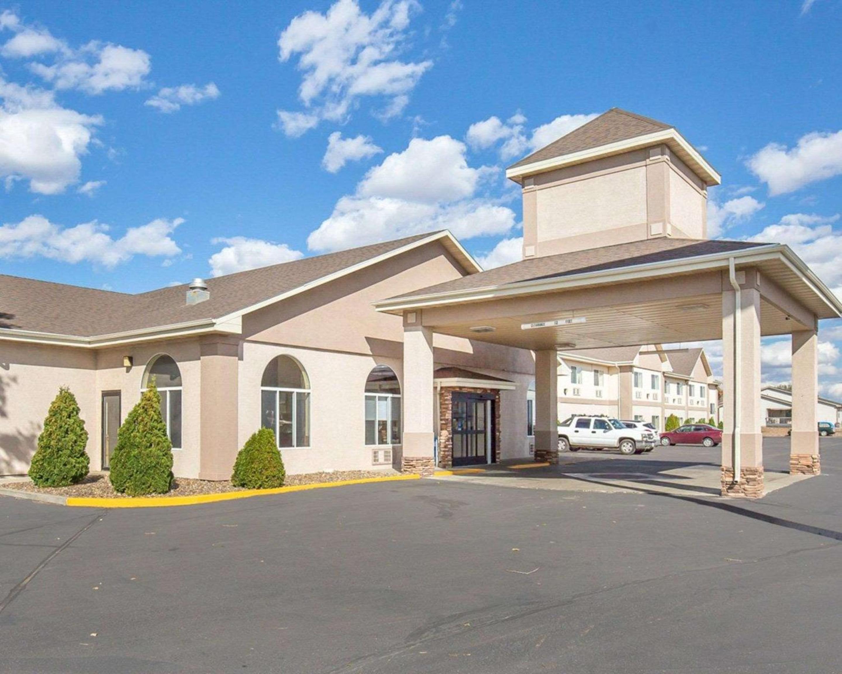 Hotel FairBridge Inn & Suites Glendive - Image 1