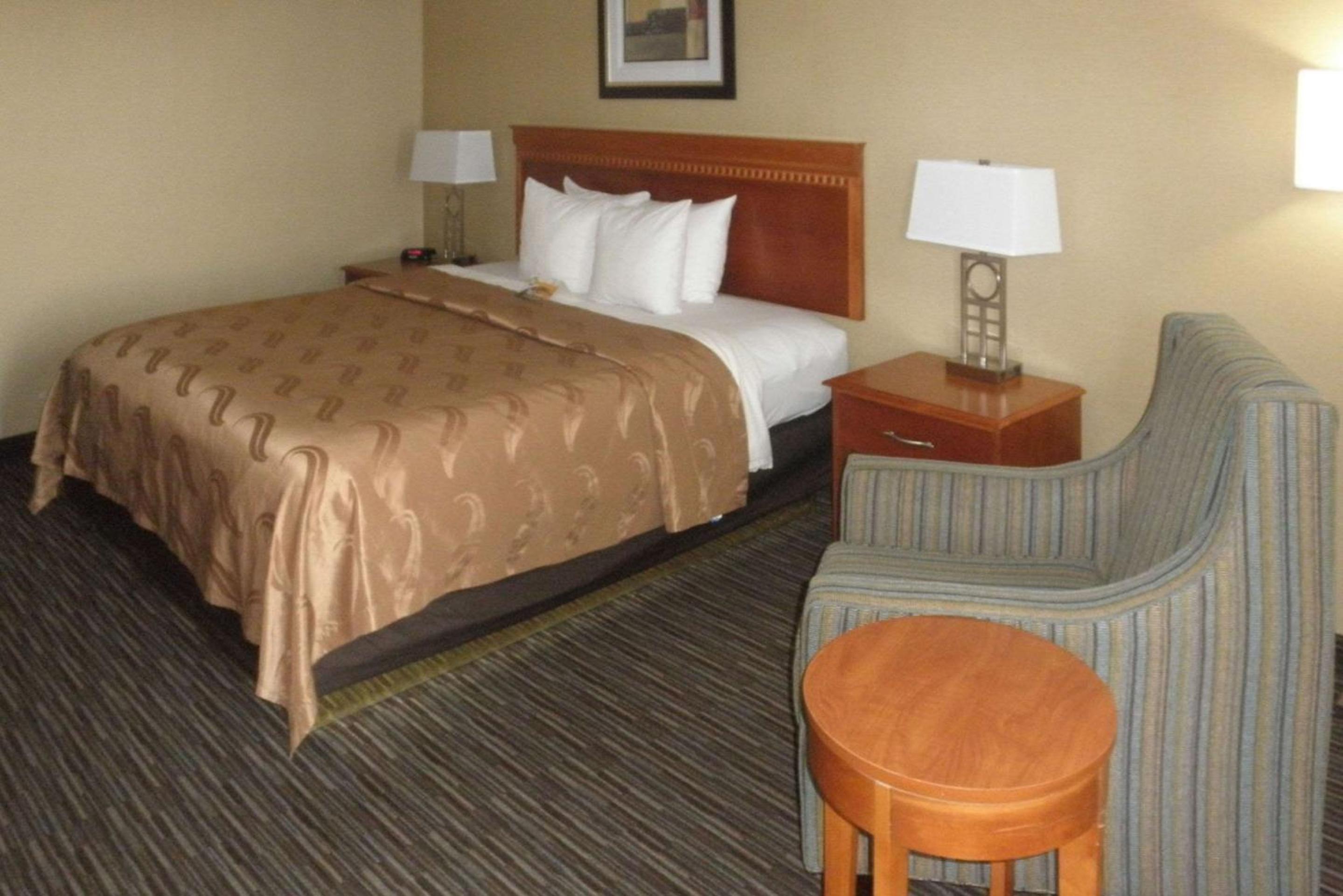 Quality Inn Columbus, MS - Image 4