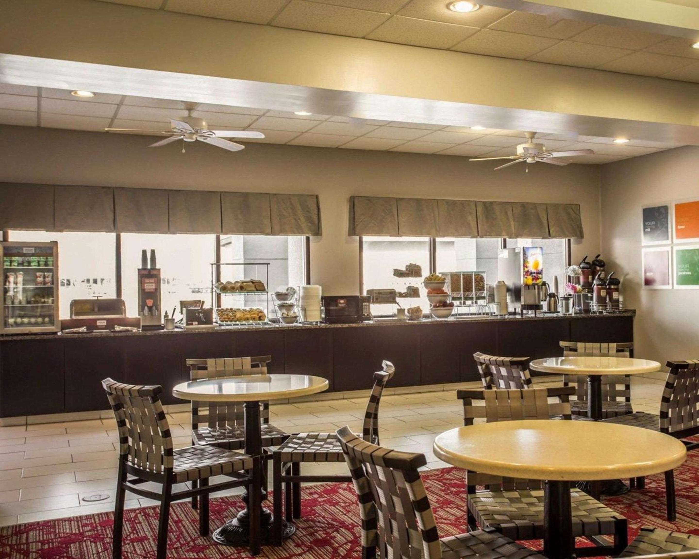 Lumberton Vacations - Comfort Suites - Property Image 6
