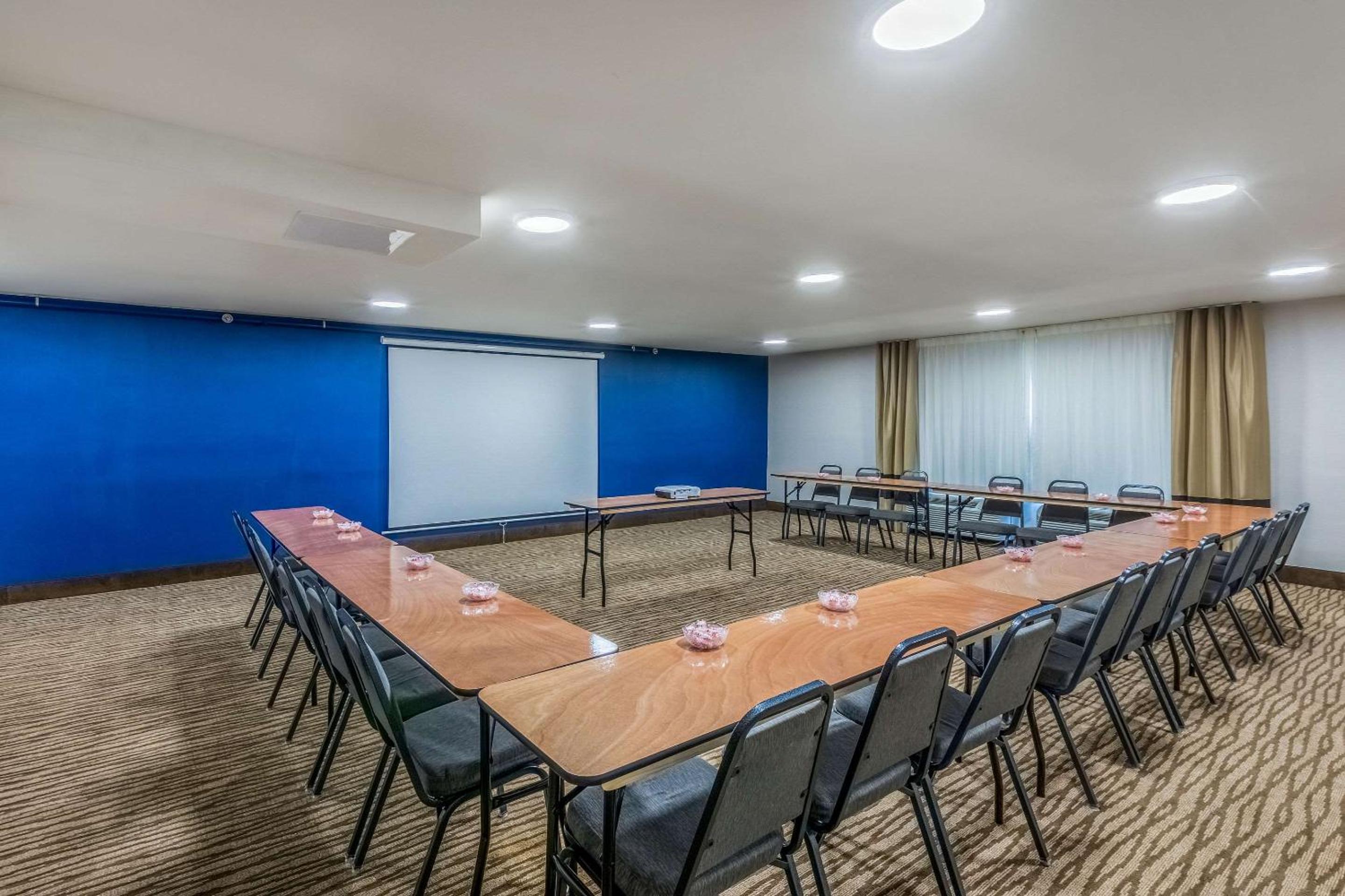 Comfort Inn Charlotte Airport Uptown - Image 3