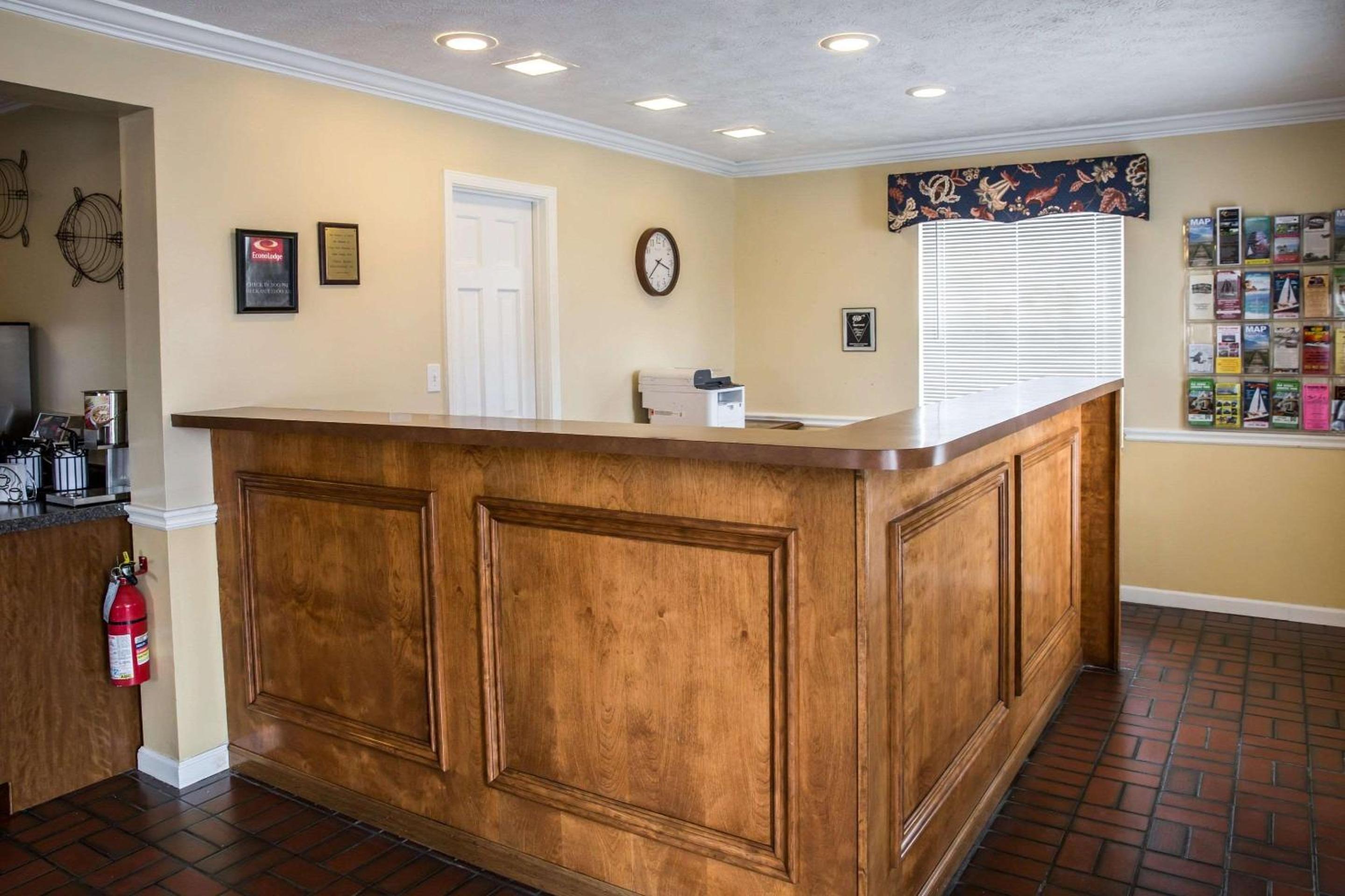 Econo Lodge Crystal Coast