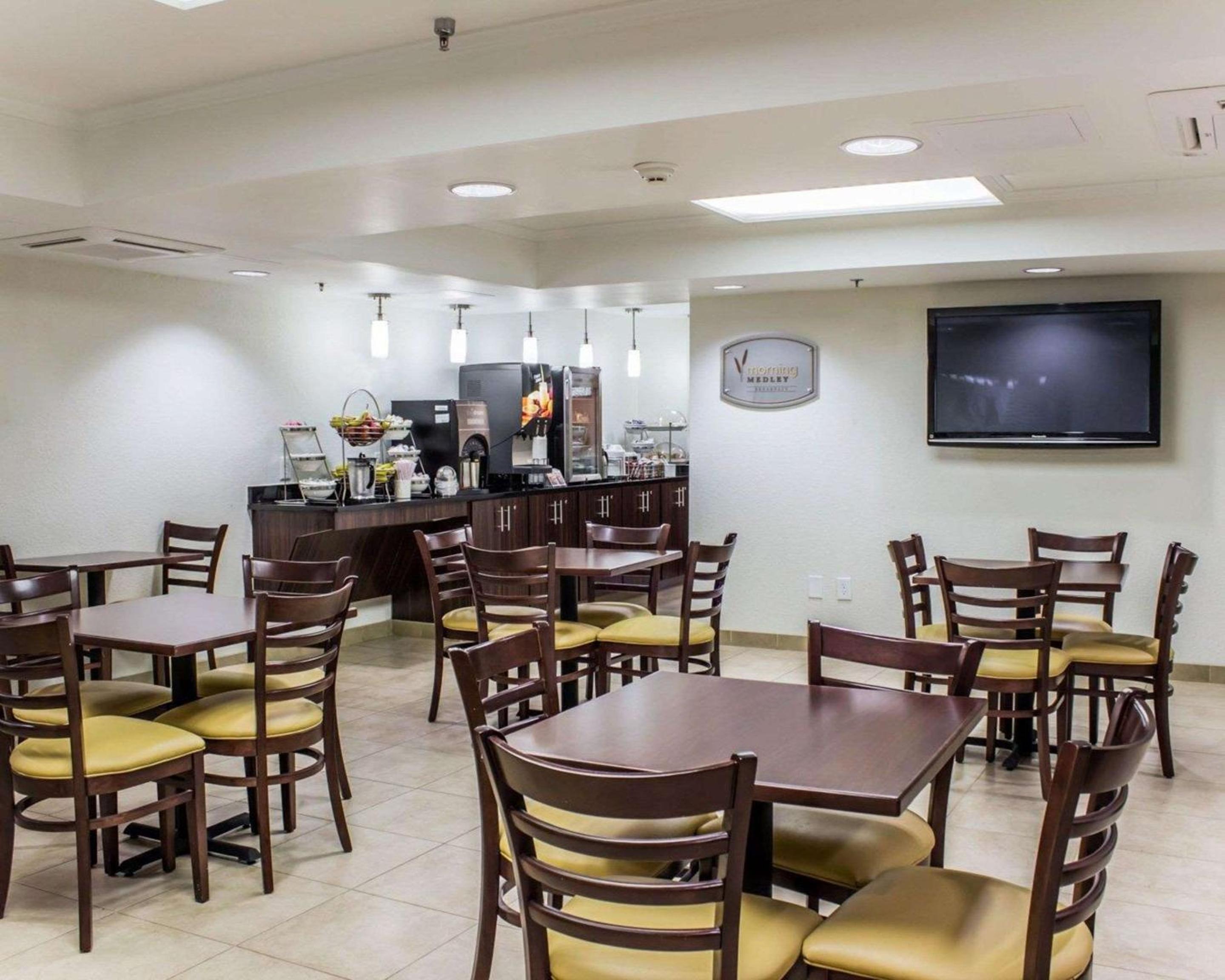 Spring Lake Vacations - Sleep Inn Suites Spring Lake - Fayetteville Near Fort Liberty - Property Image 26