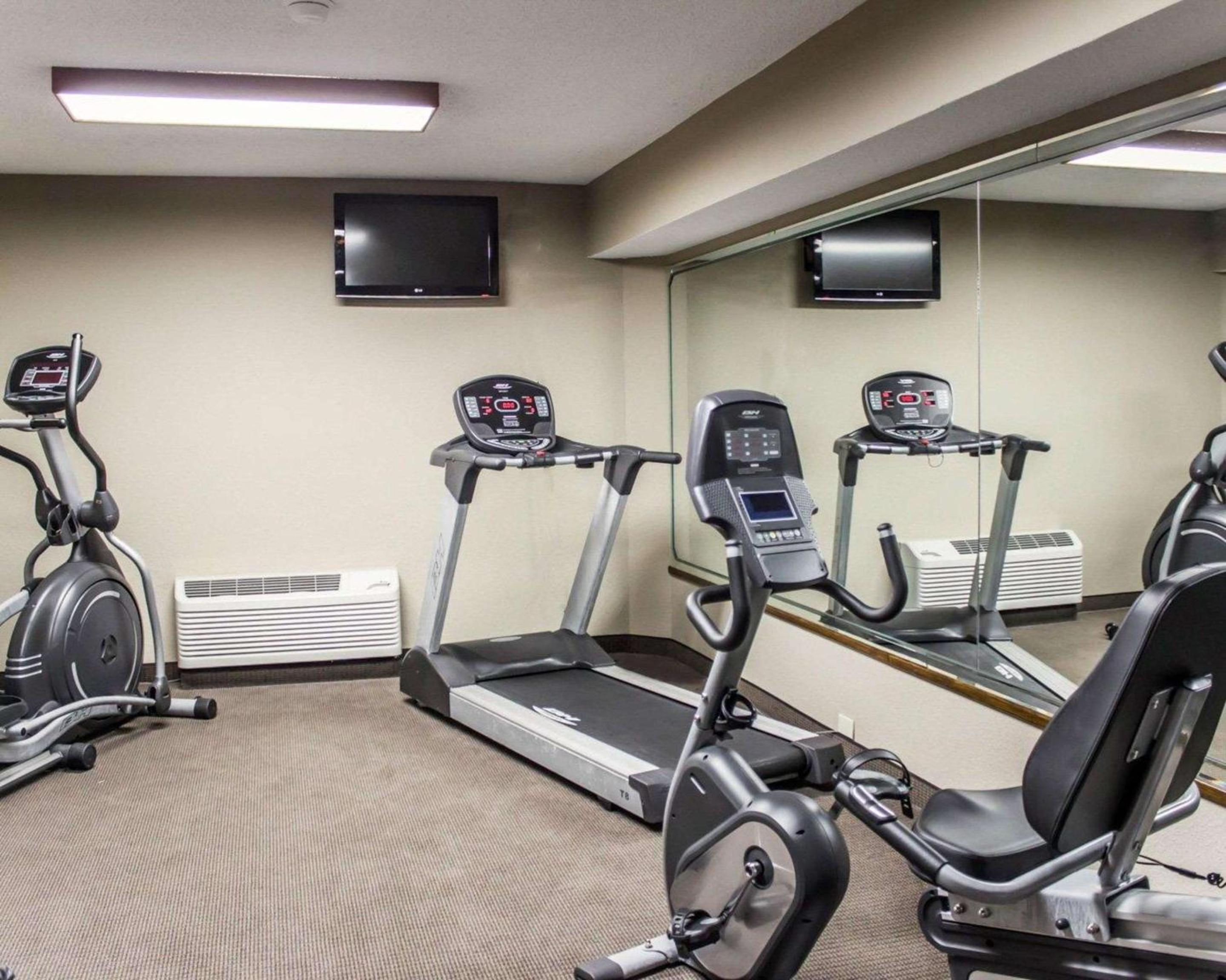Spring Lake Vacations - Sleep Inn Suites Spring Lake - Fayetteville Near Fort Liberty - Property Image 16