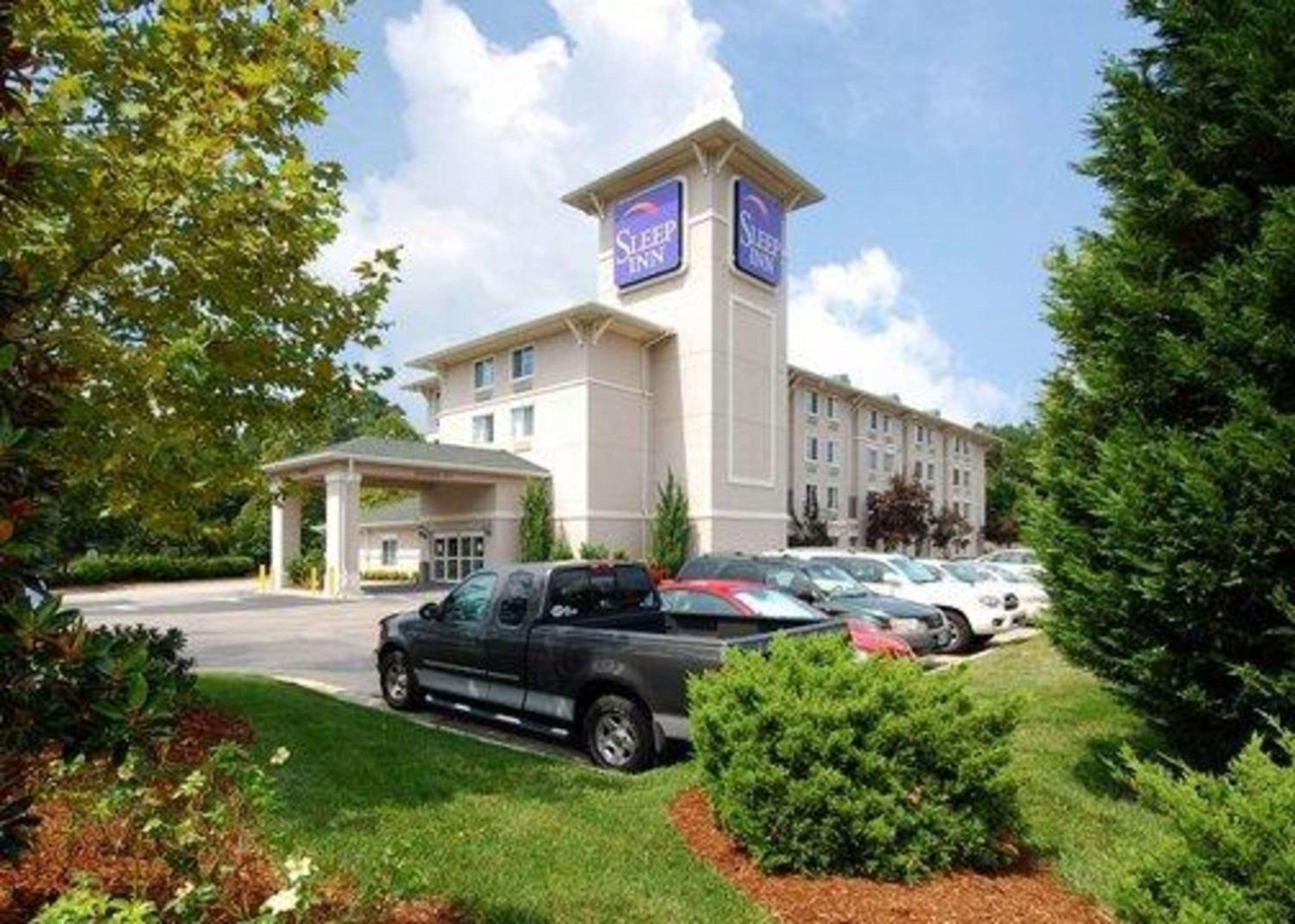 Hotel Sleep Inn Raleigh Durham Airport - Image 1