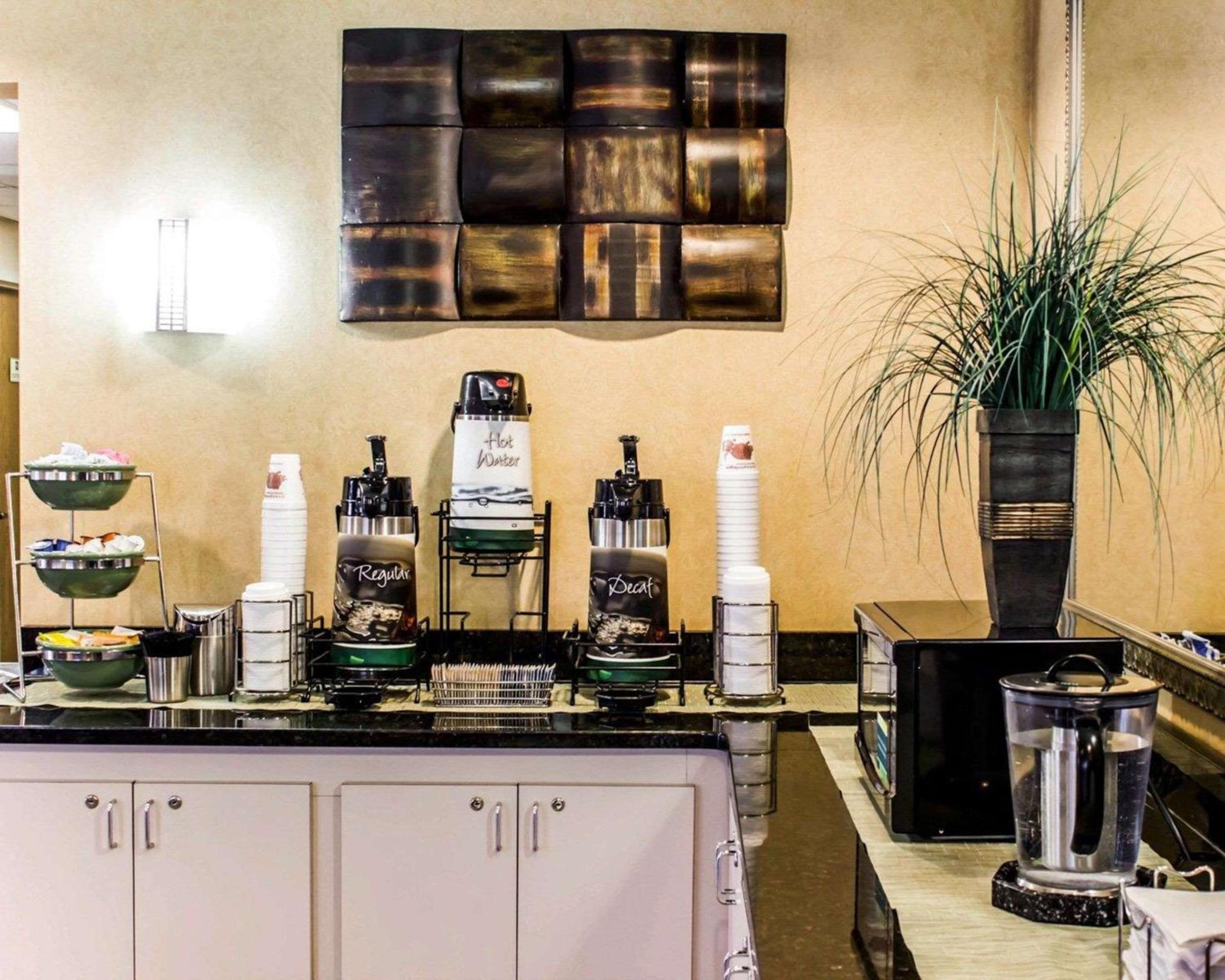 Roanoke Rapids Vacations - Quality Inn Roanoke near Lake Gaston - Property Image 7