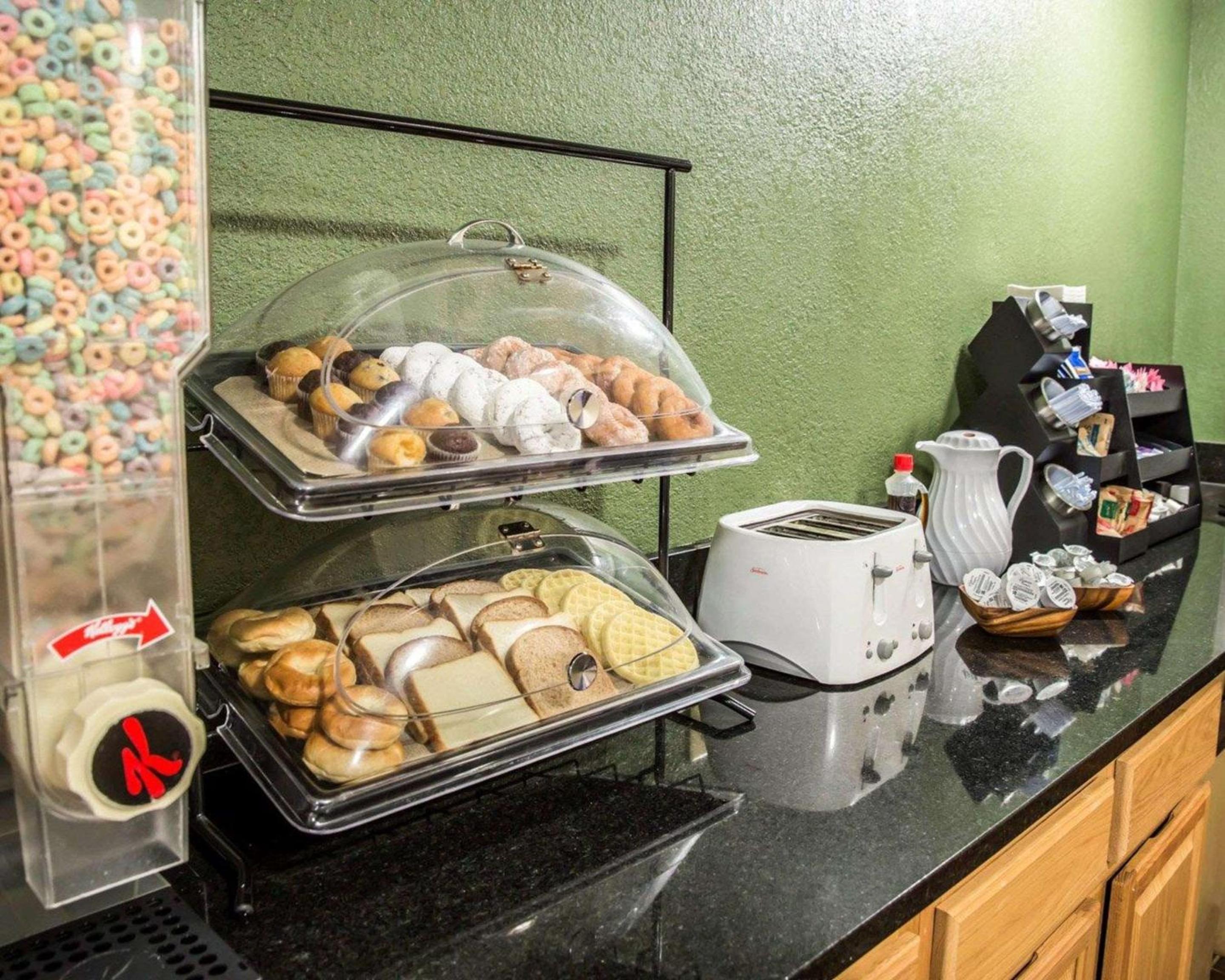 Rodeway Inn & Suites Plymouth Hwy 64, 写真 4