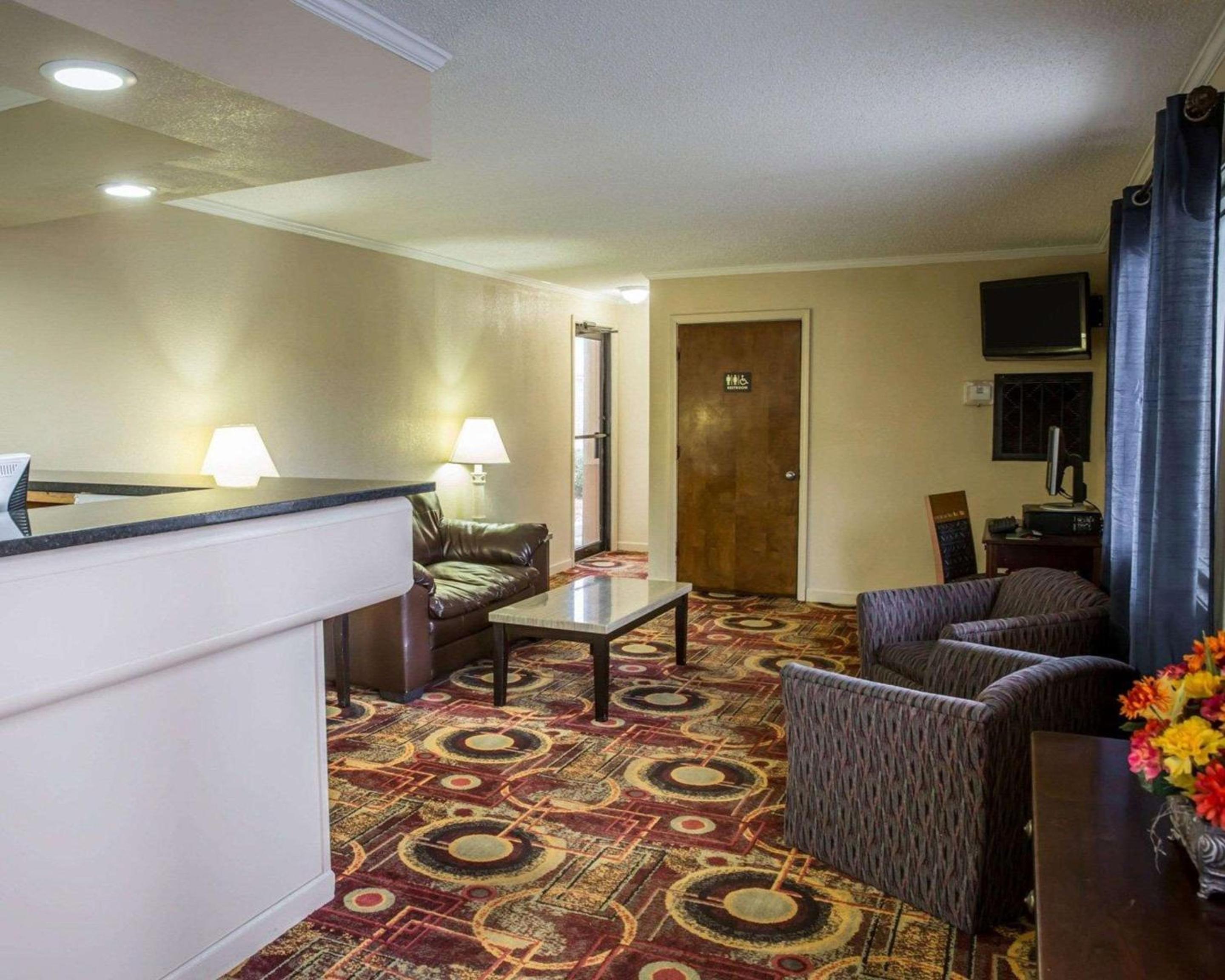 Rodeway Inn & Suites Plymouth Hwy 64, 写真 16