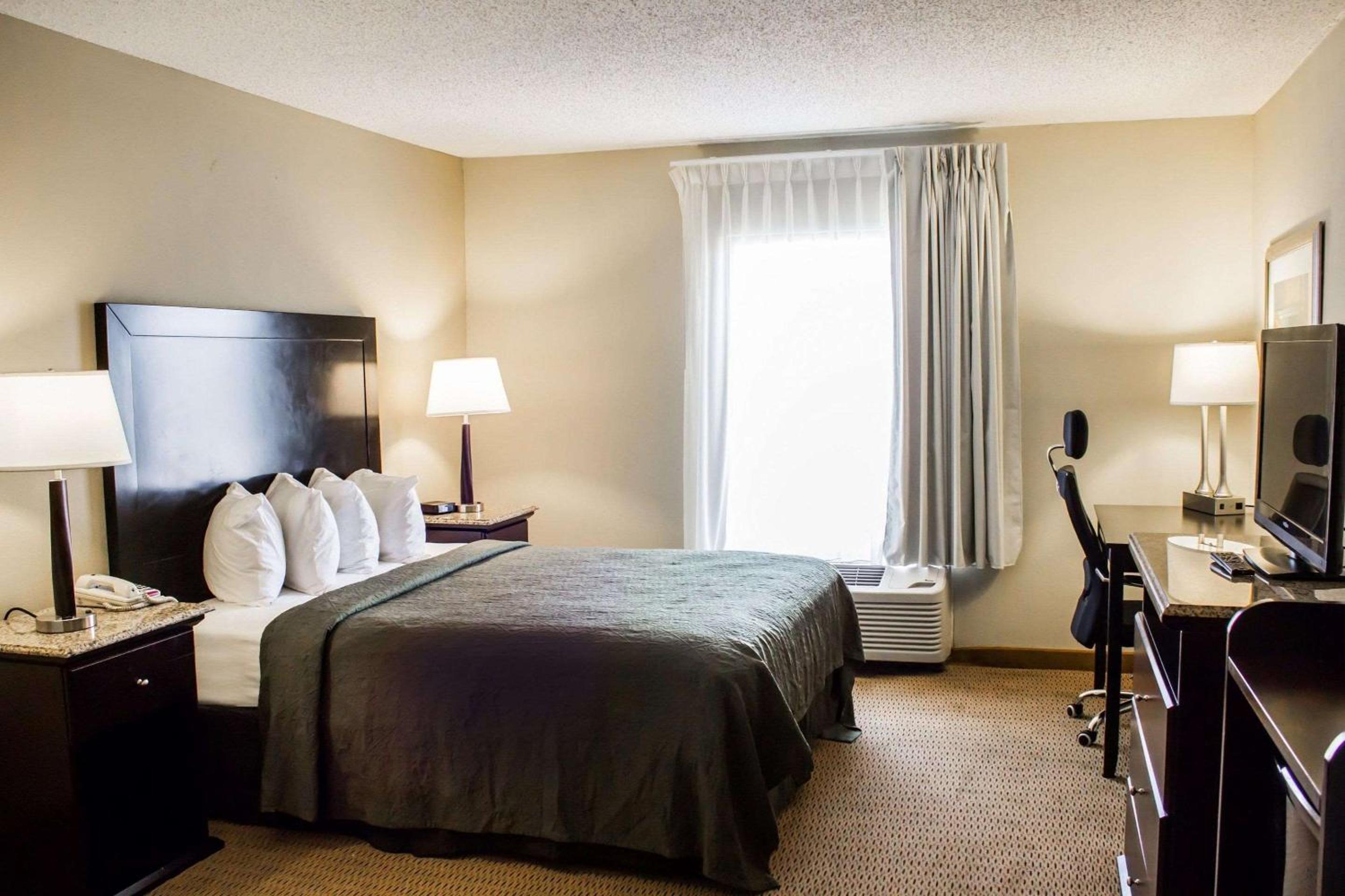 Quality Inn & Suites Wilson I-95 view 3