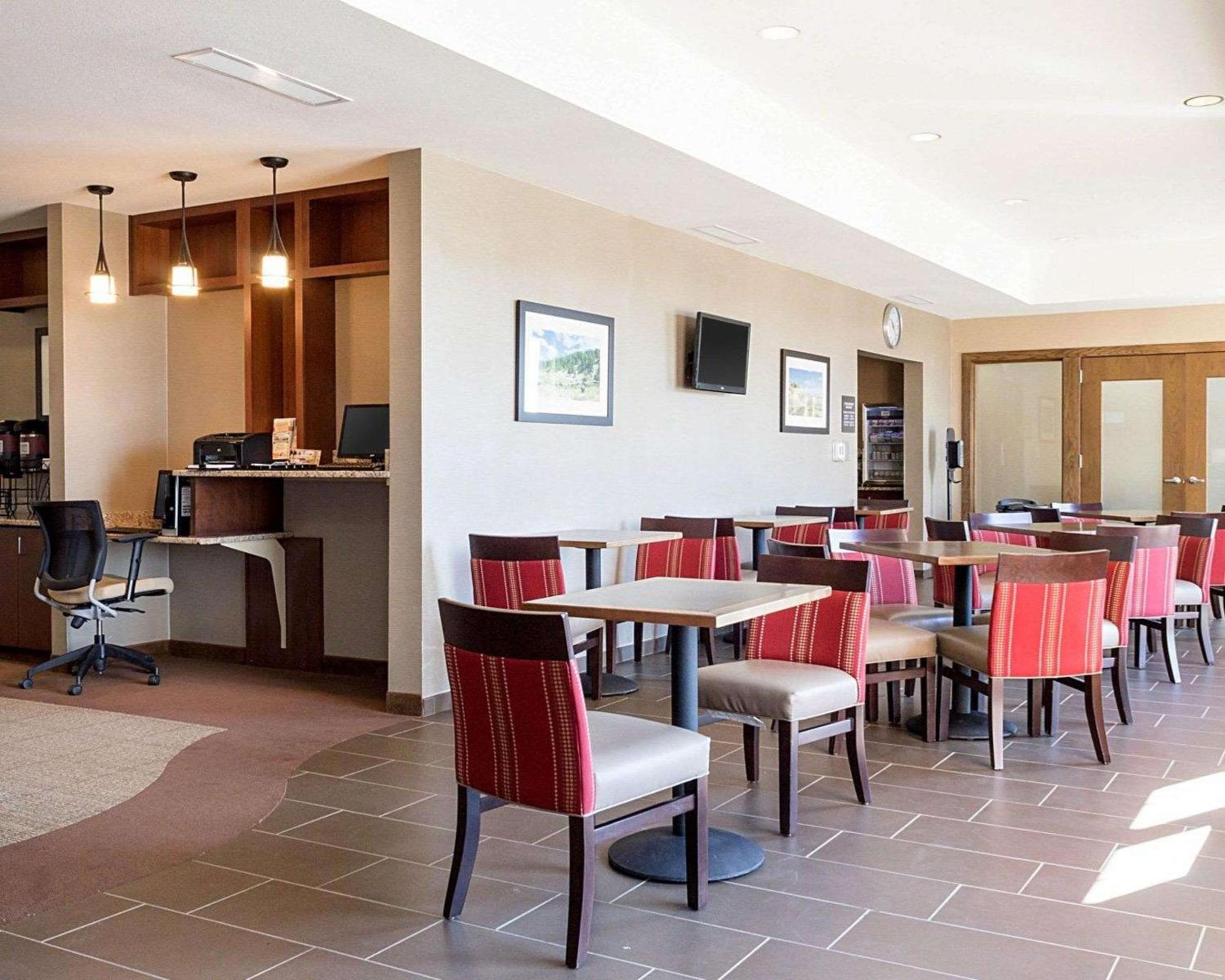 Comfort Inn & Suites Watford City