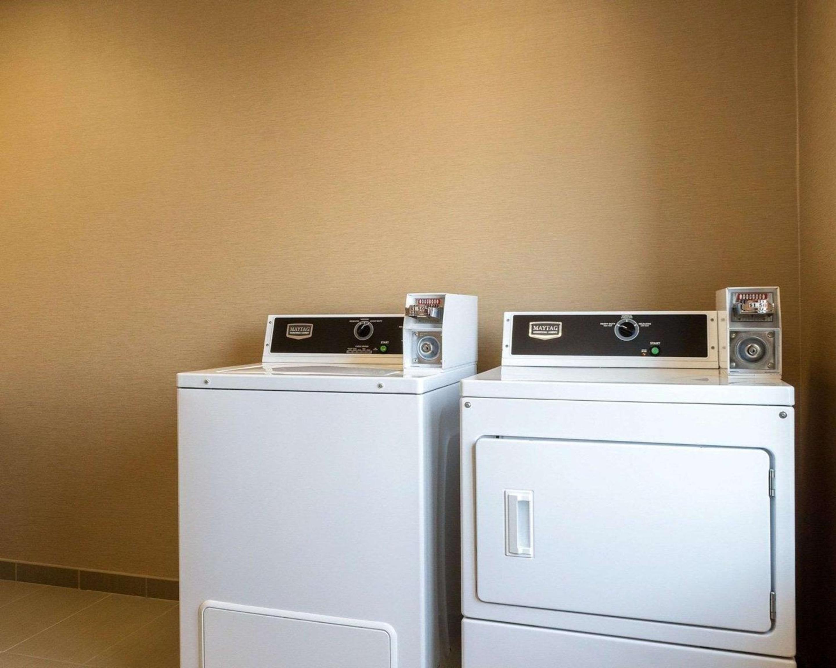 Comfort Inn & Suites Watford City