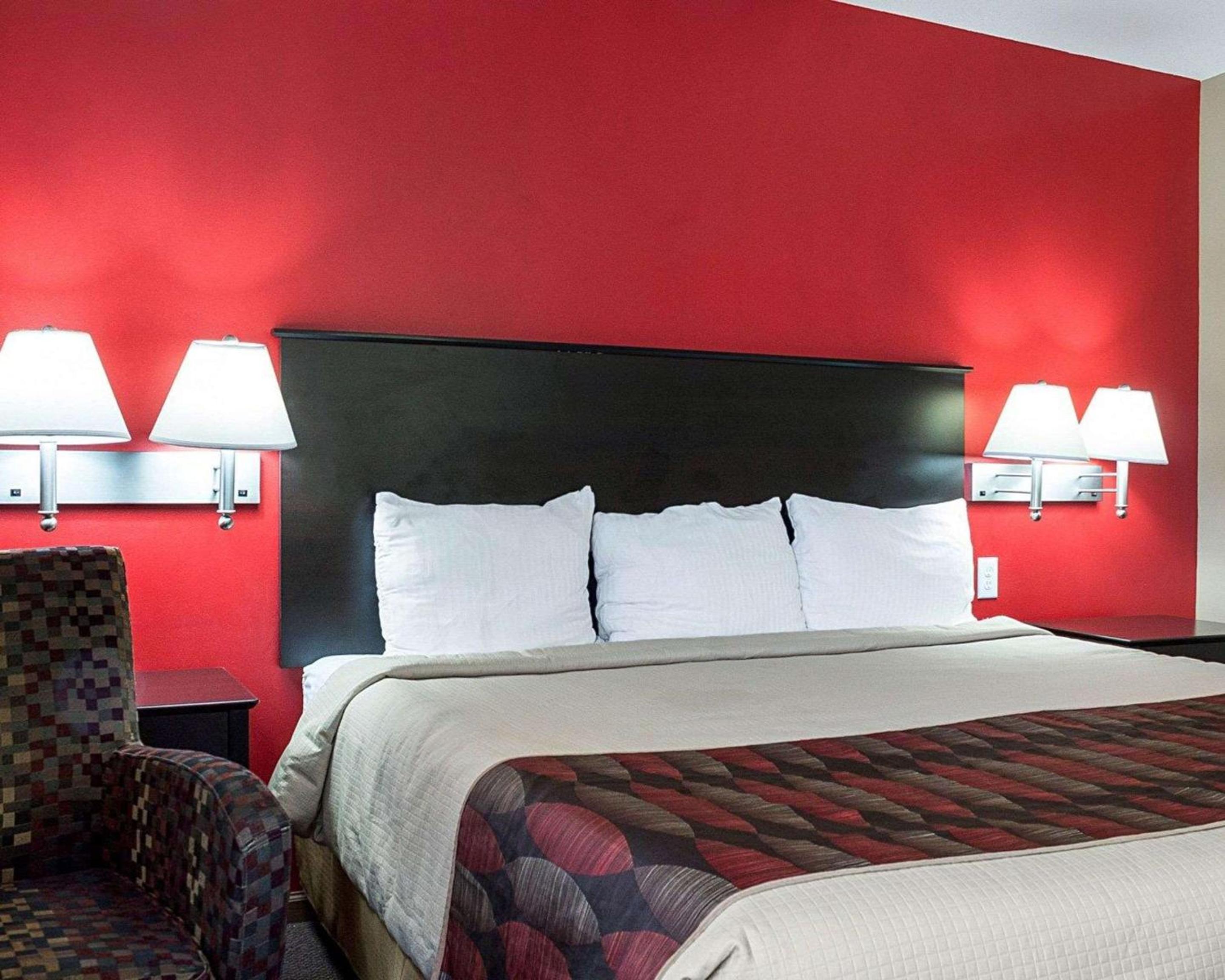 Econo Lodge Jamestown South