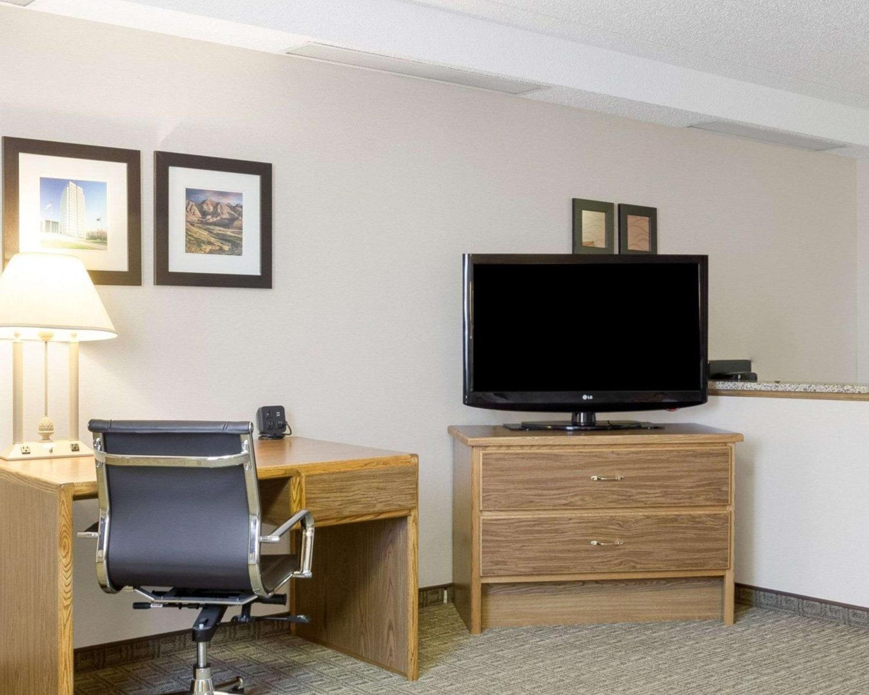 Bismarck Vacations - Quality Inn Bismarck I-94 - Property Image 4