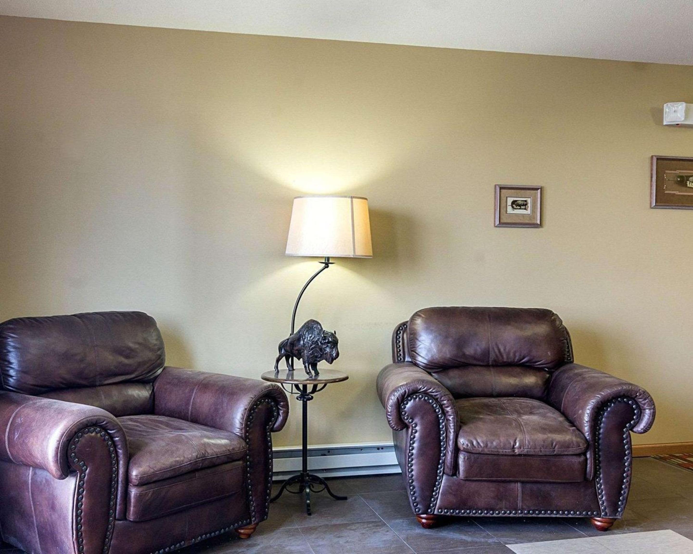 Econo Lodge Jamestown South