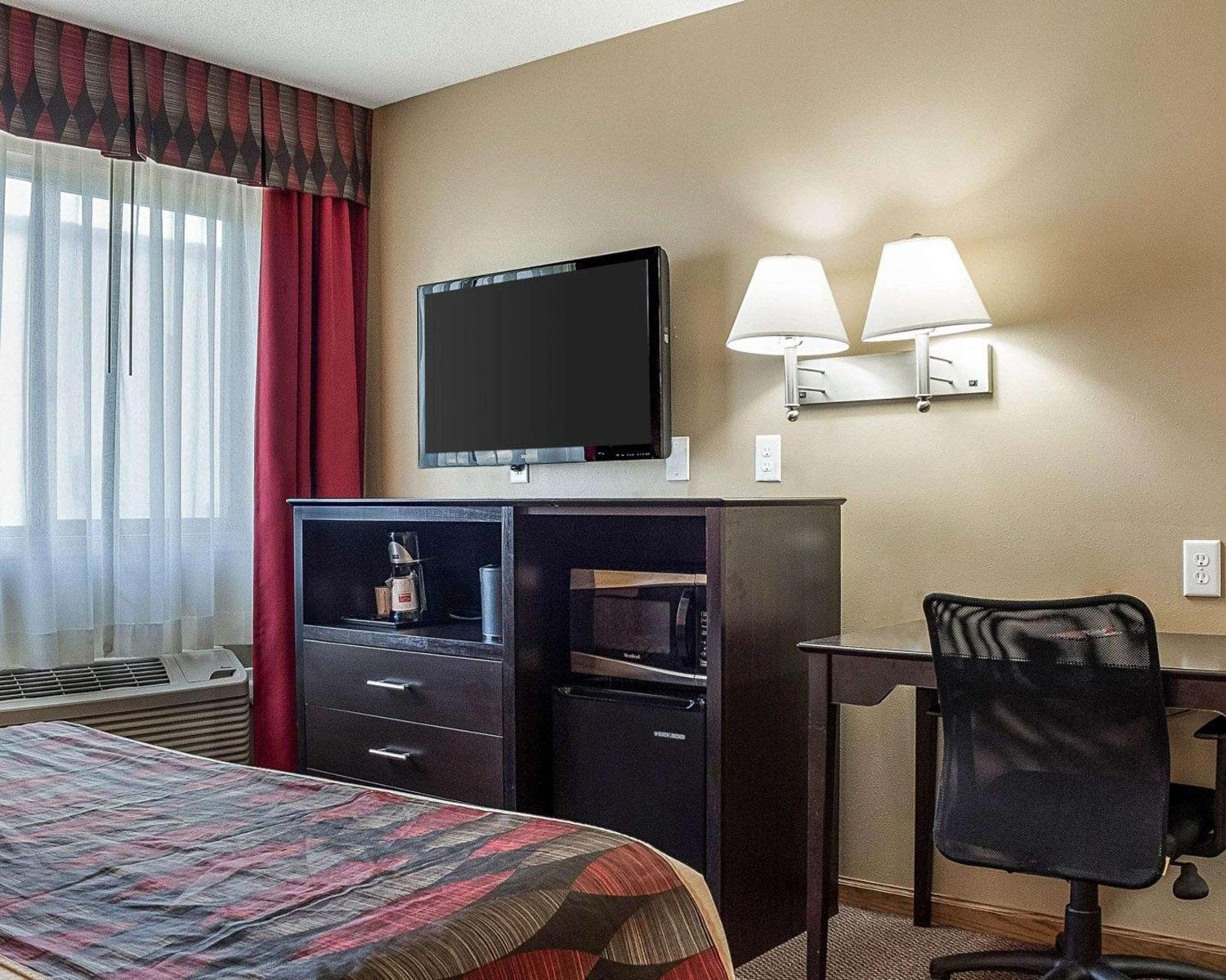 Econo Lodge Jamestown South