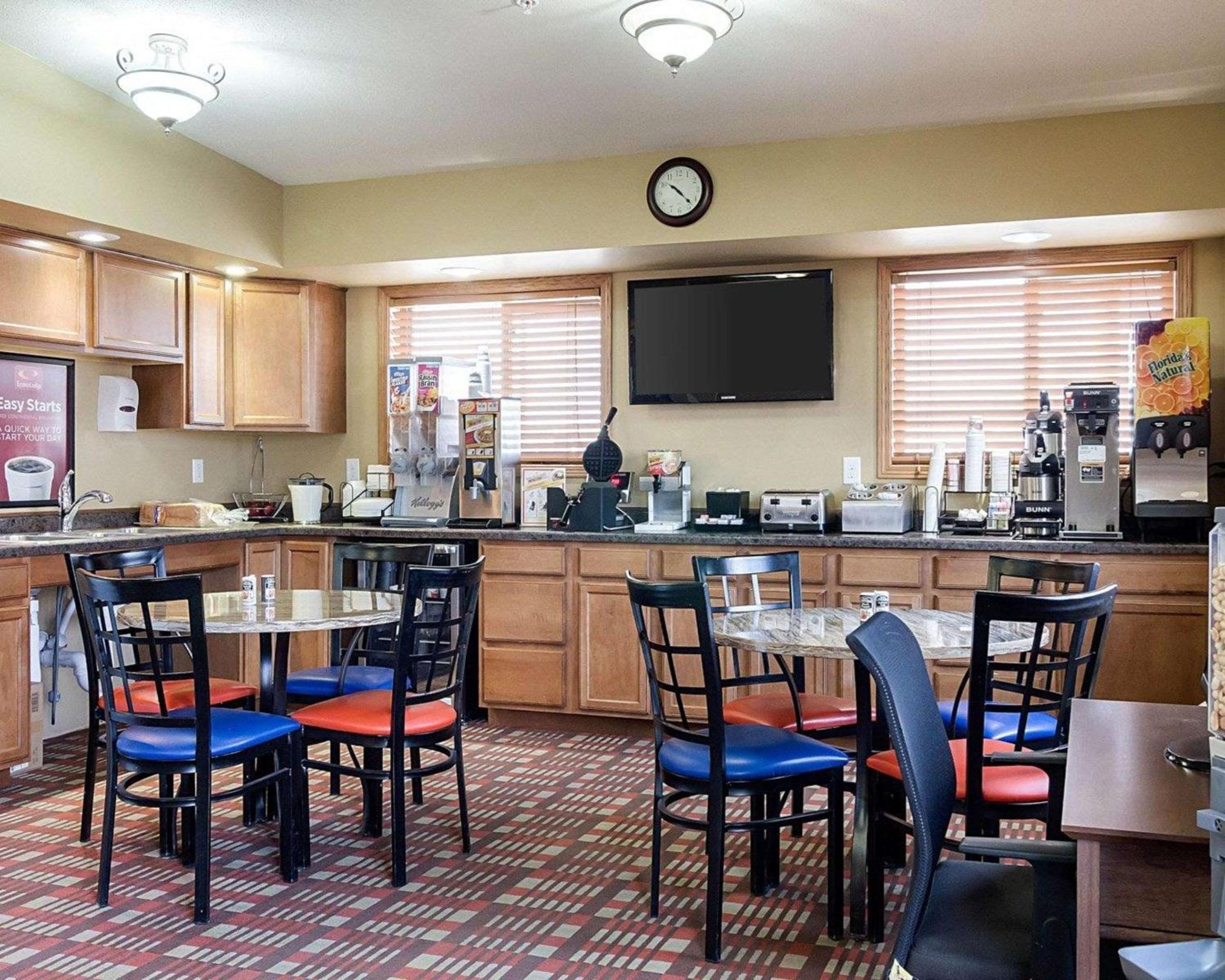 Econo Lodge Jamestown South