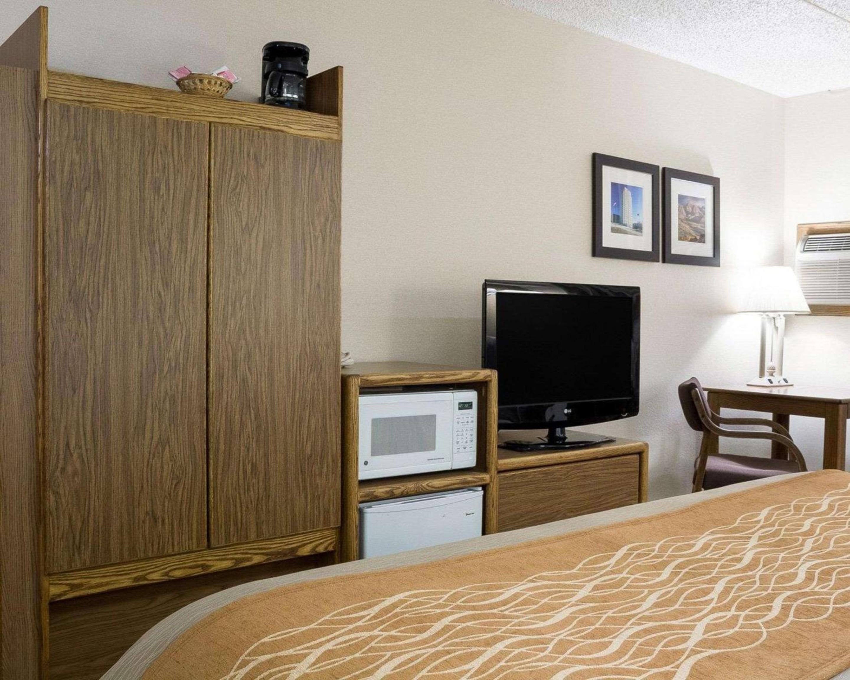 Bismarck Vacations - Quality Inn Bismarck I-94 - Property Image 5