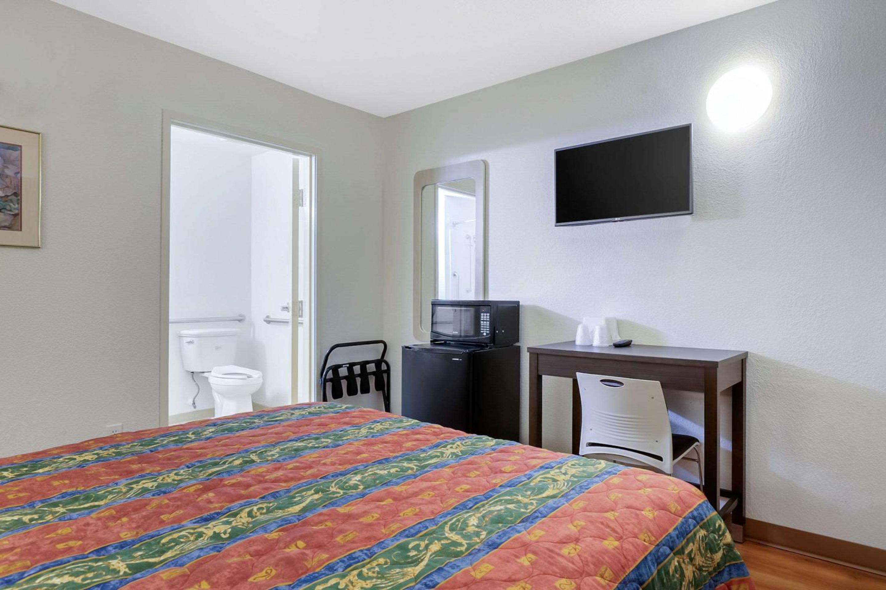 Rodeway Inn Winston Salem Route 52