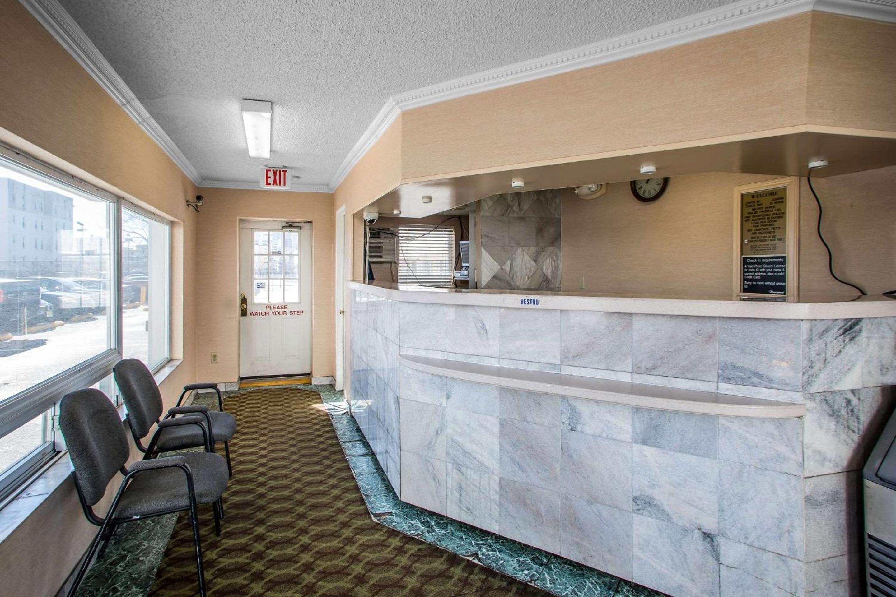 Pleasantville Vacations - The Boards AC - Property Image 3