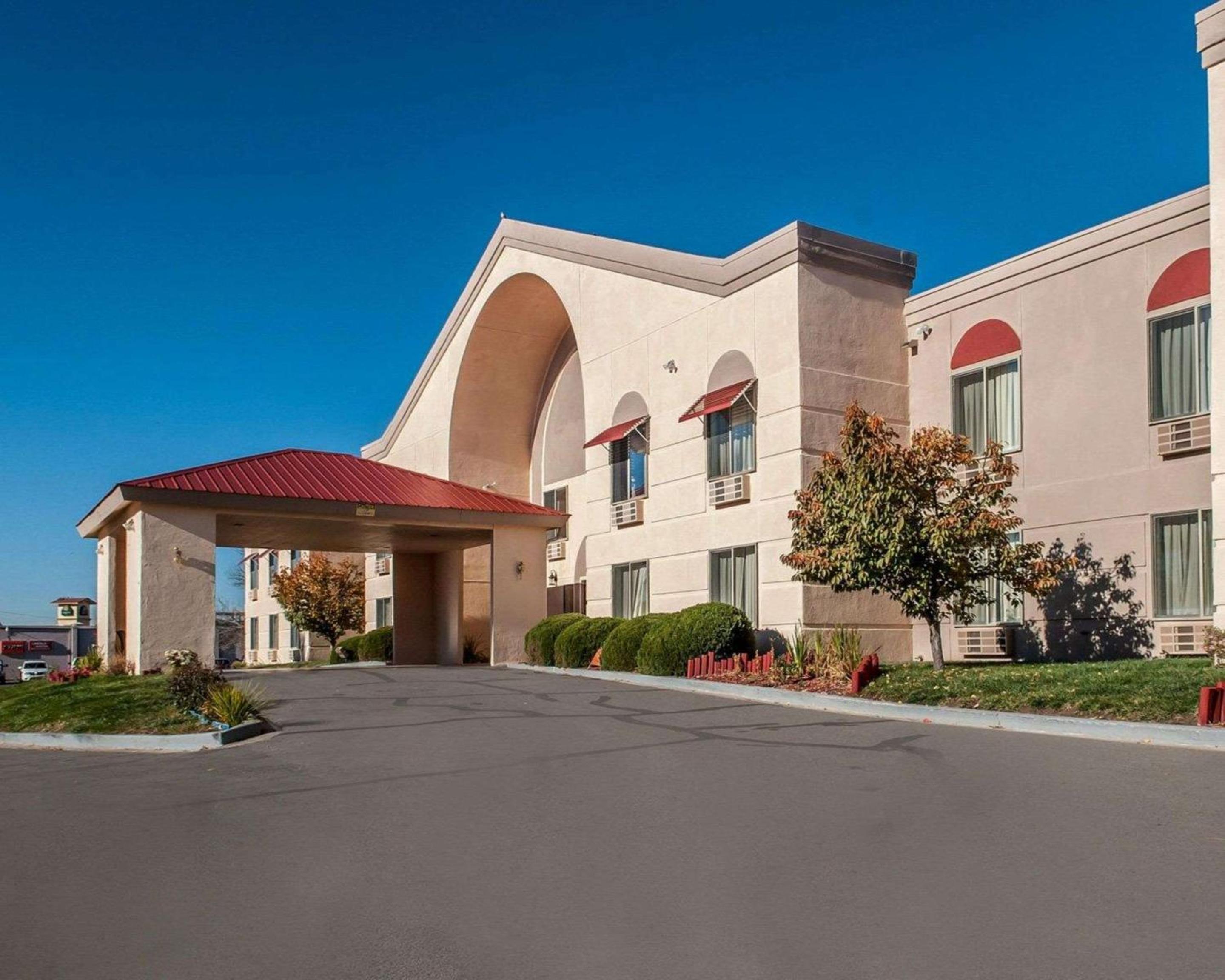 Farmington Vacations - Quality Inn  Suites Farmington - Property Image 1