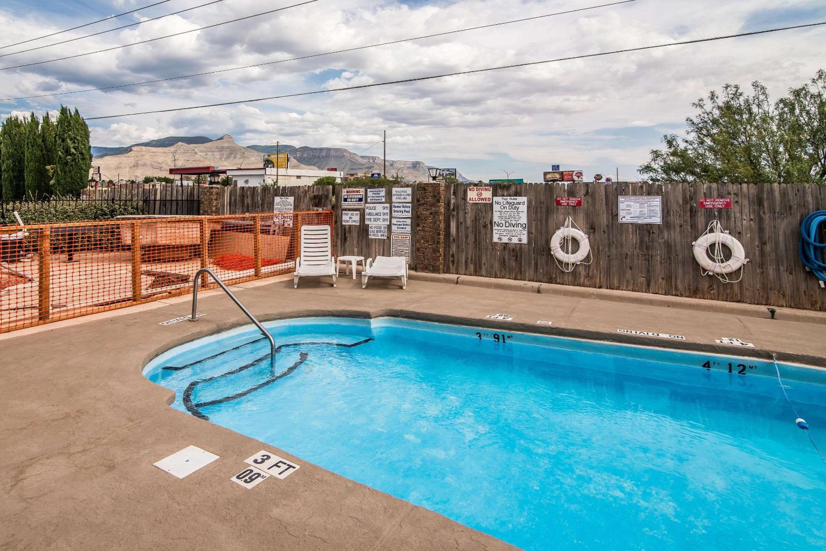 Alamogordo Vacations - Quality Inn  Suites Near White Sands National Park - Property Image 5