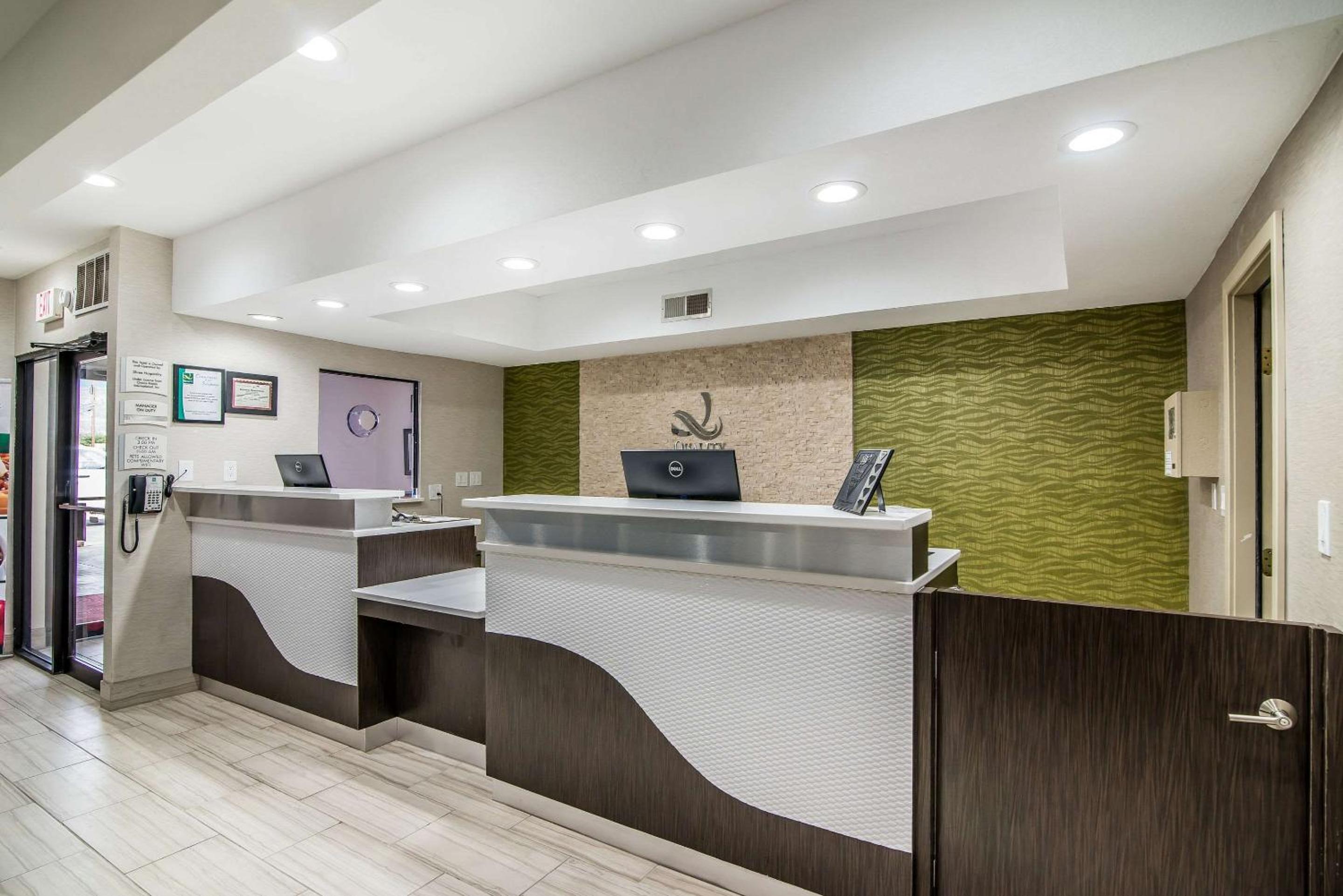 Alamogordo Vacations - Quality Inn  Suites Near White Sands National Park - Property Image 2