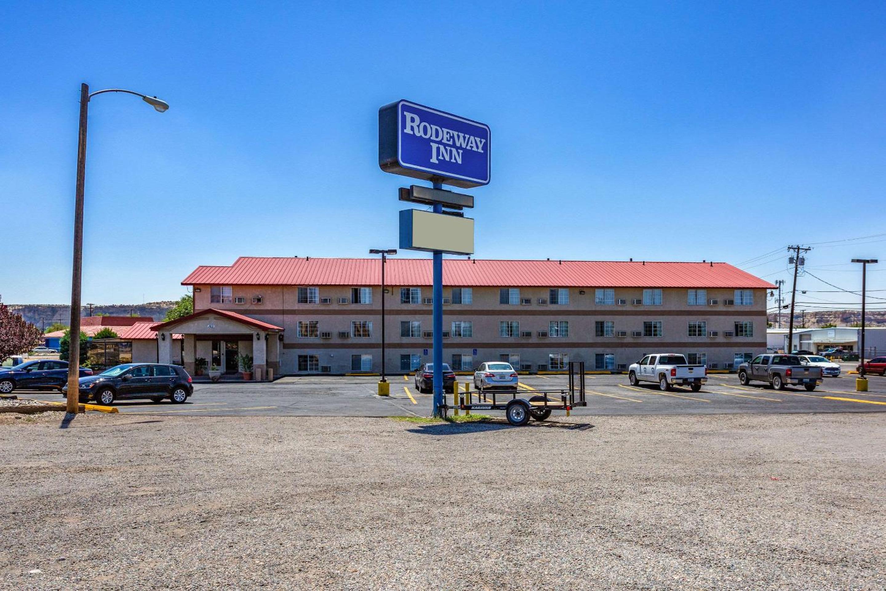 Rodeway Inn Farmington view 4