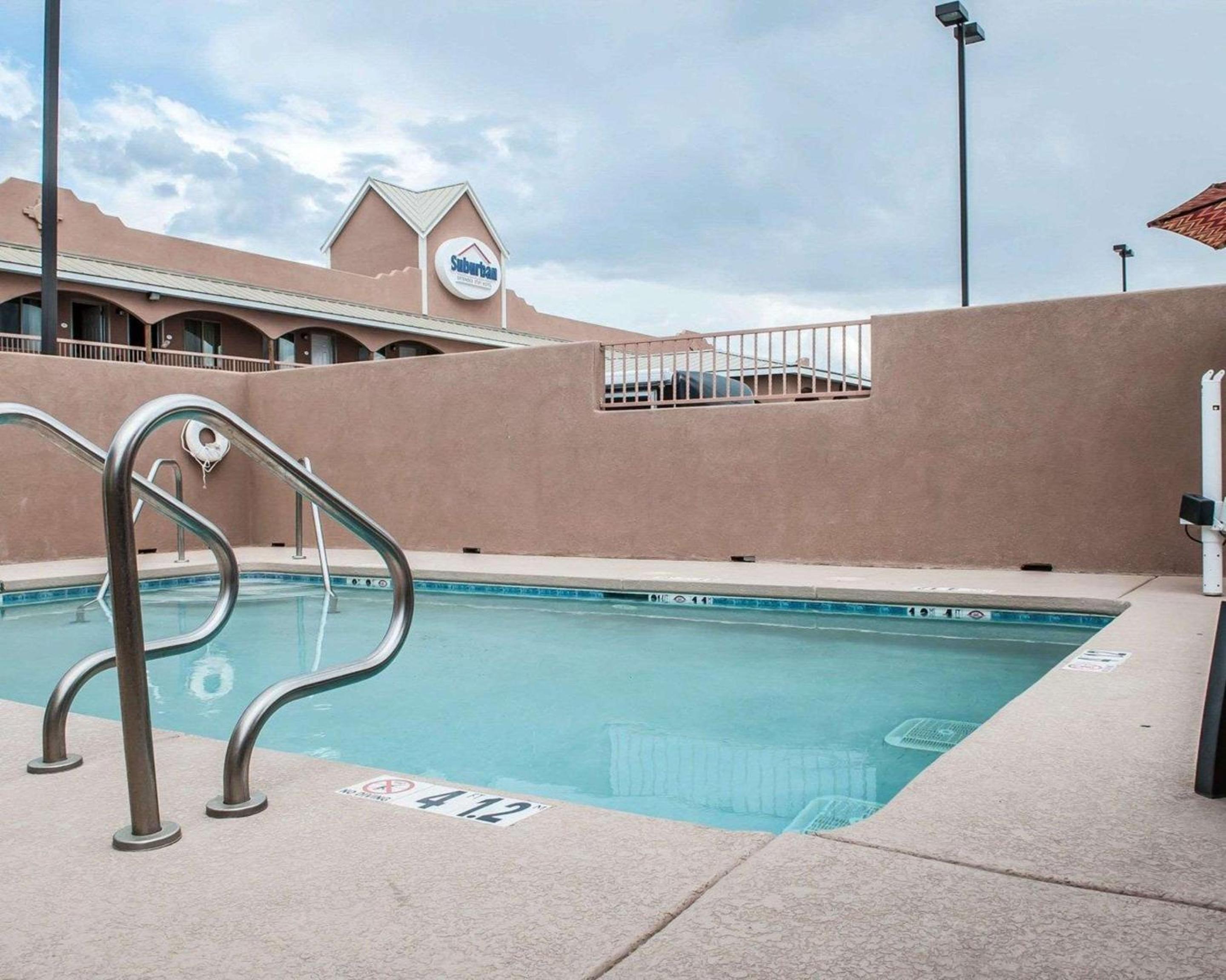Alamogordo Vacations - Suburban Studios Alamogordo - Property Image 10