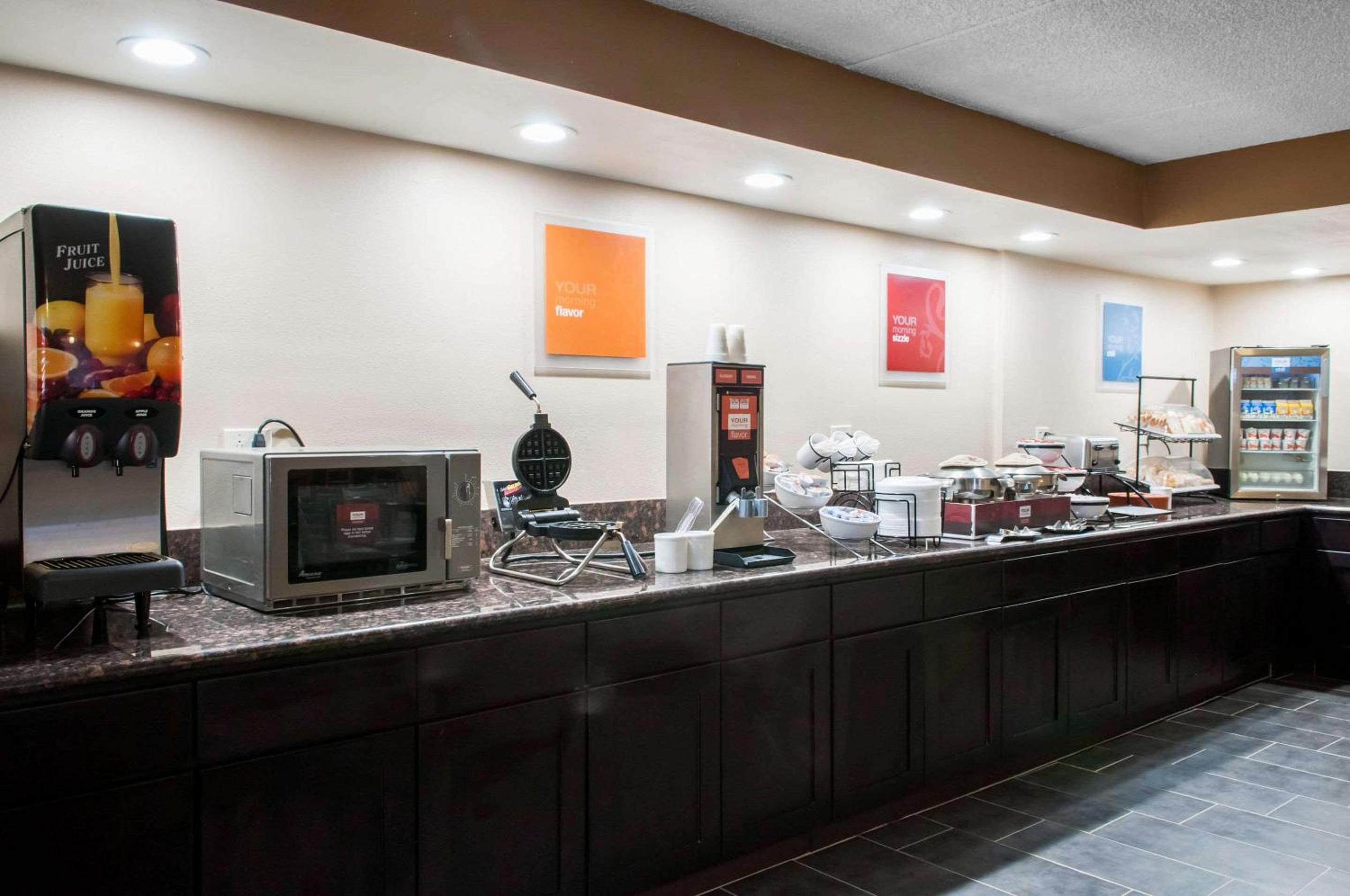 Las Vegas Vacations - Comfort Inn Las Vegas New Mexico - Property Image 8