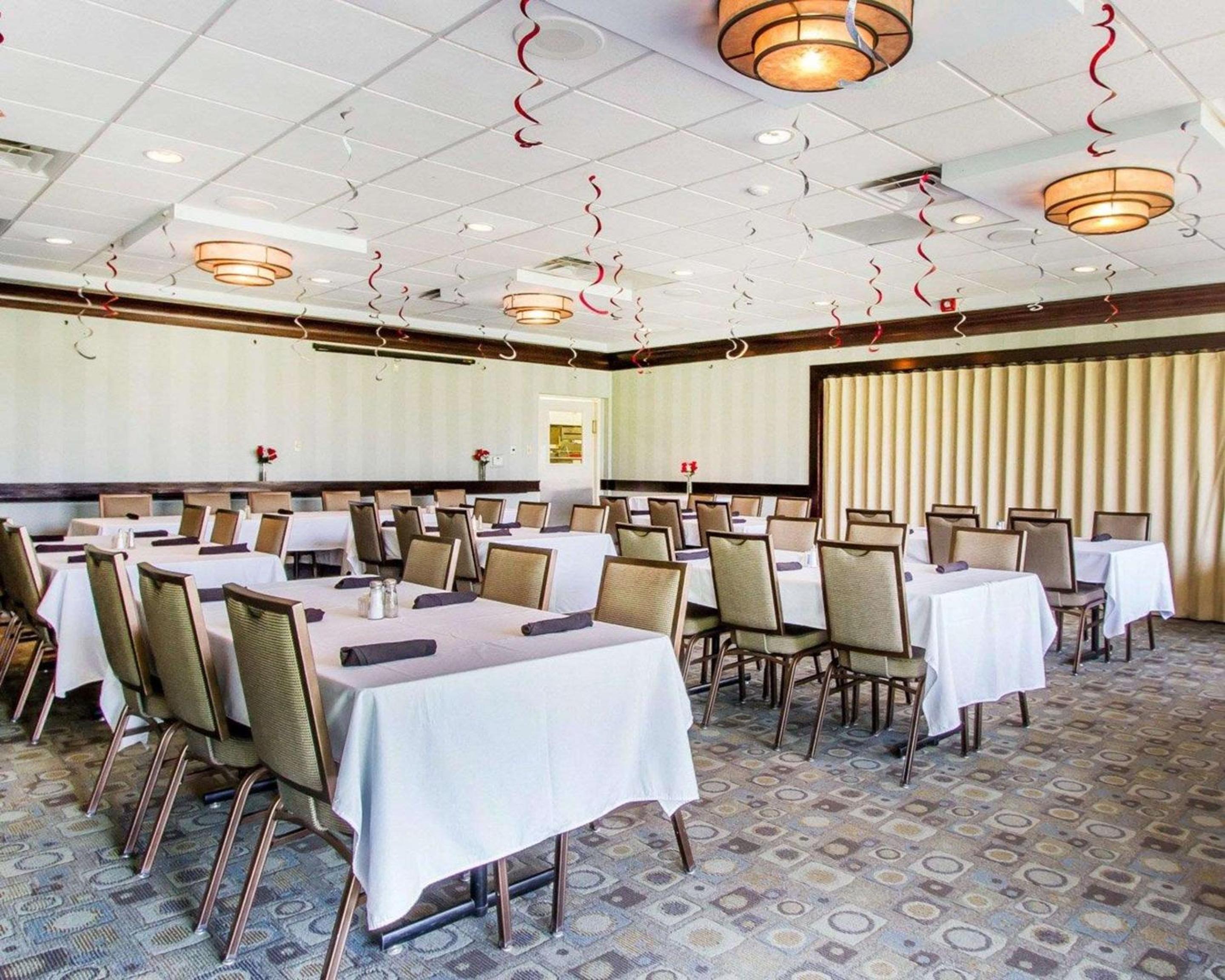 Deming Vacations - Quality Inn Deming - Property Image 6