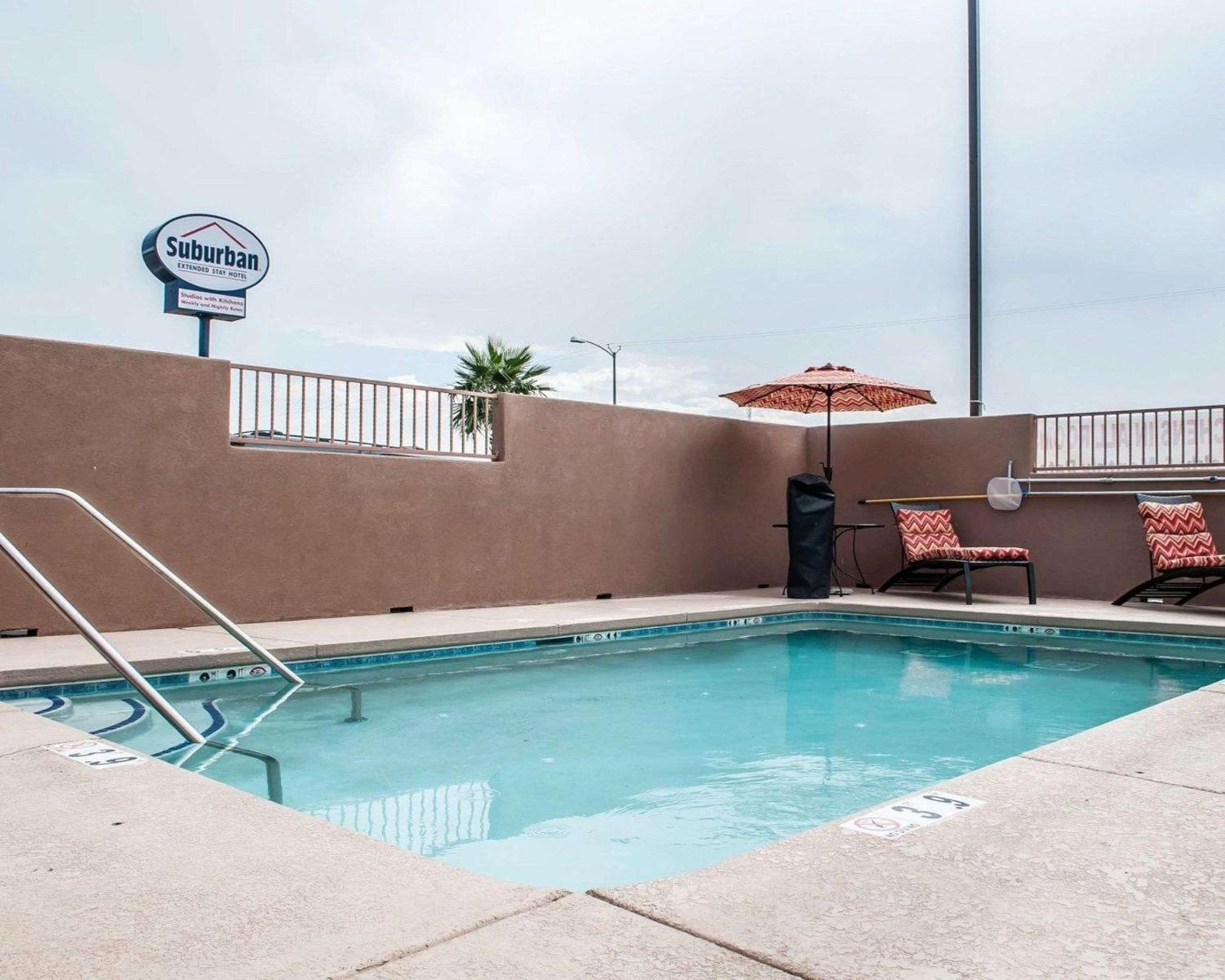 Alamogordo Vacations - Suburban Studios Alamogordo - Property Image 9
