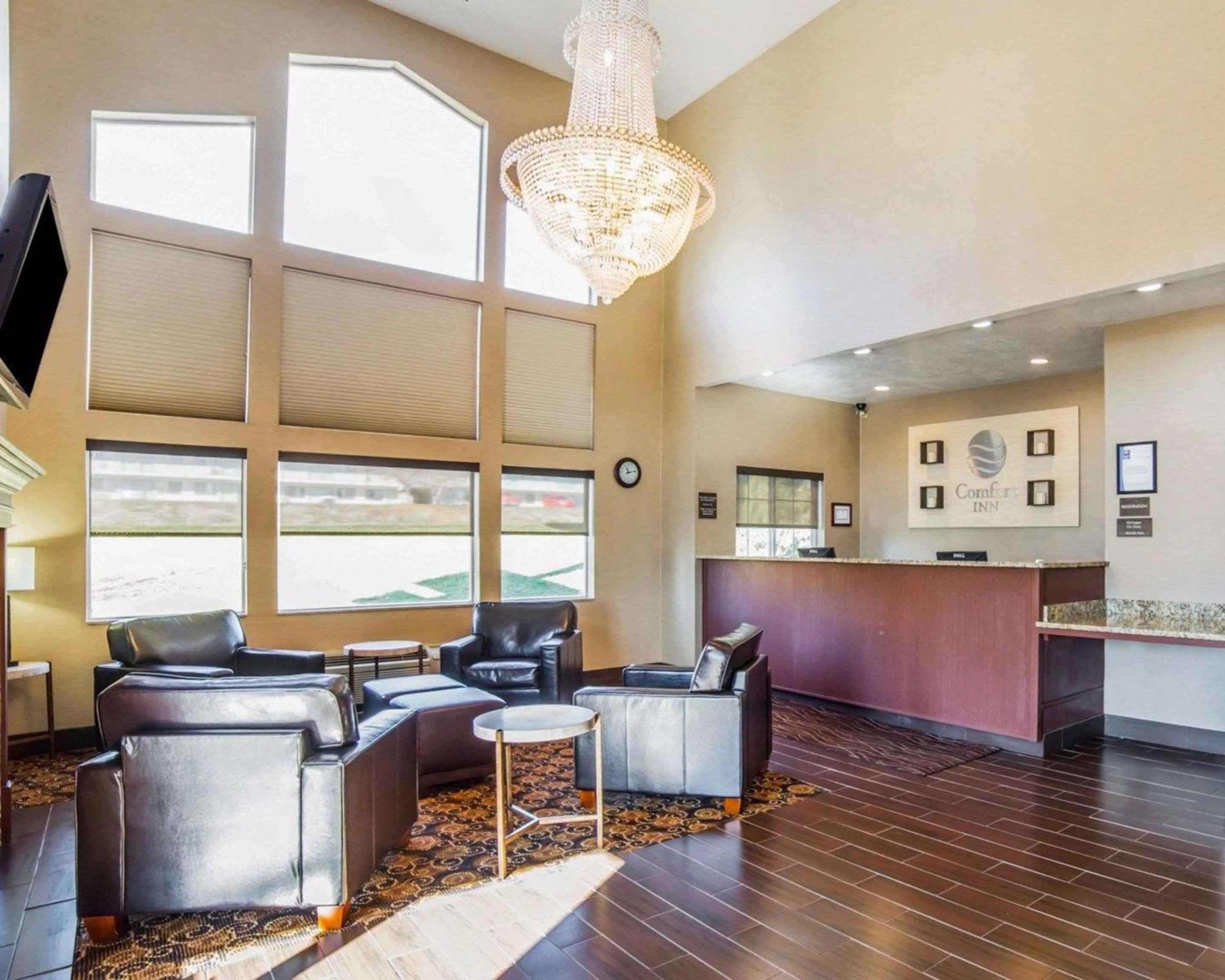 Elko Vacations - Comfort Inn Elko - Property Image 3