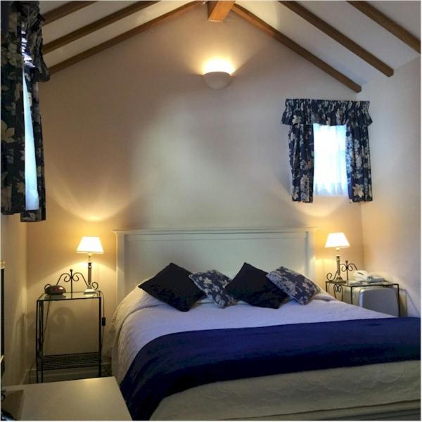 Oxford Vacations - Bath Place Hotel Limited - Property Image 28
