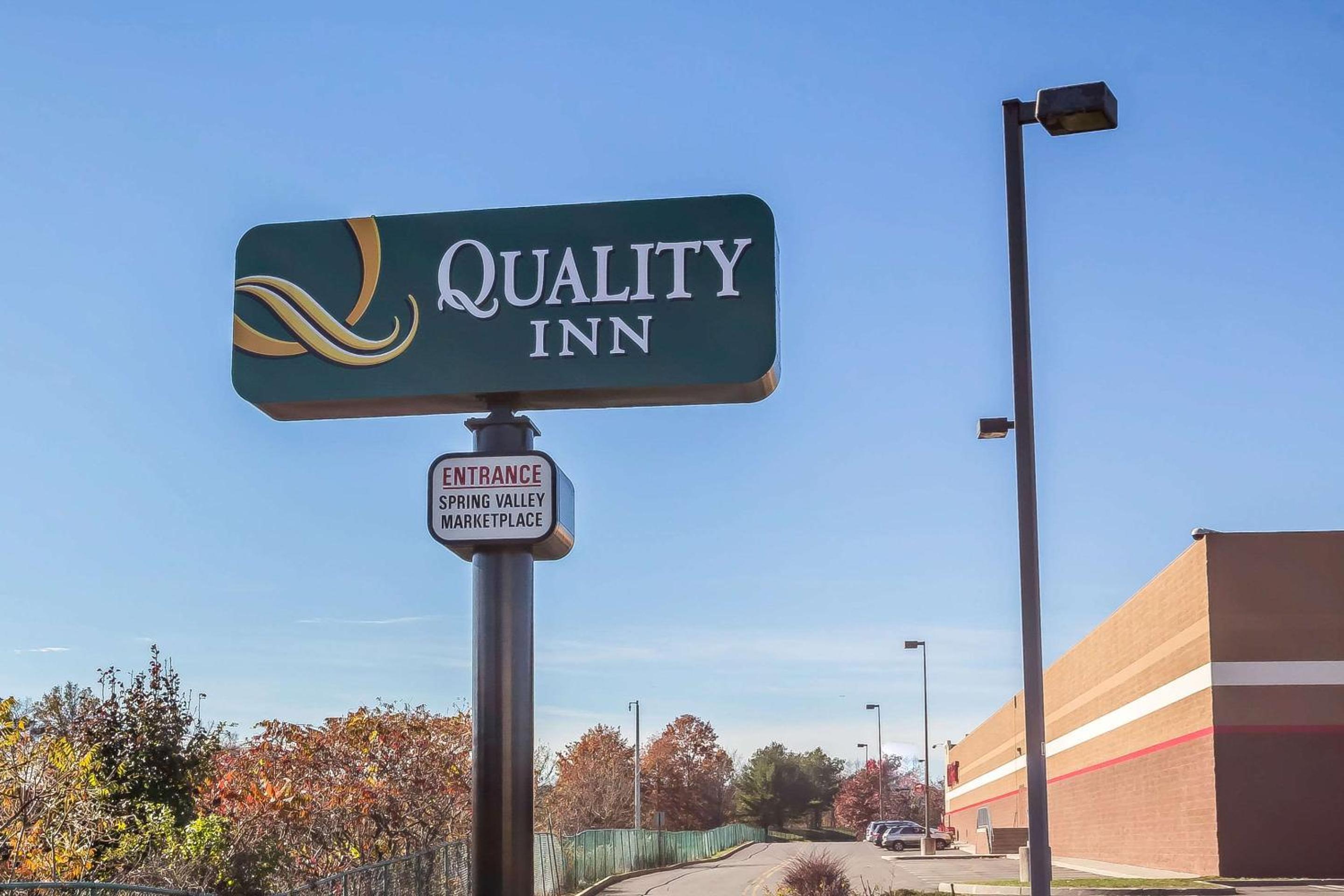 Quality Inn Spring Valley - Nanuet view 2