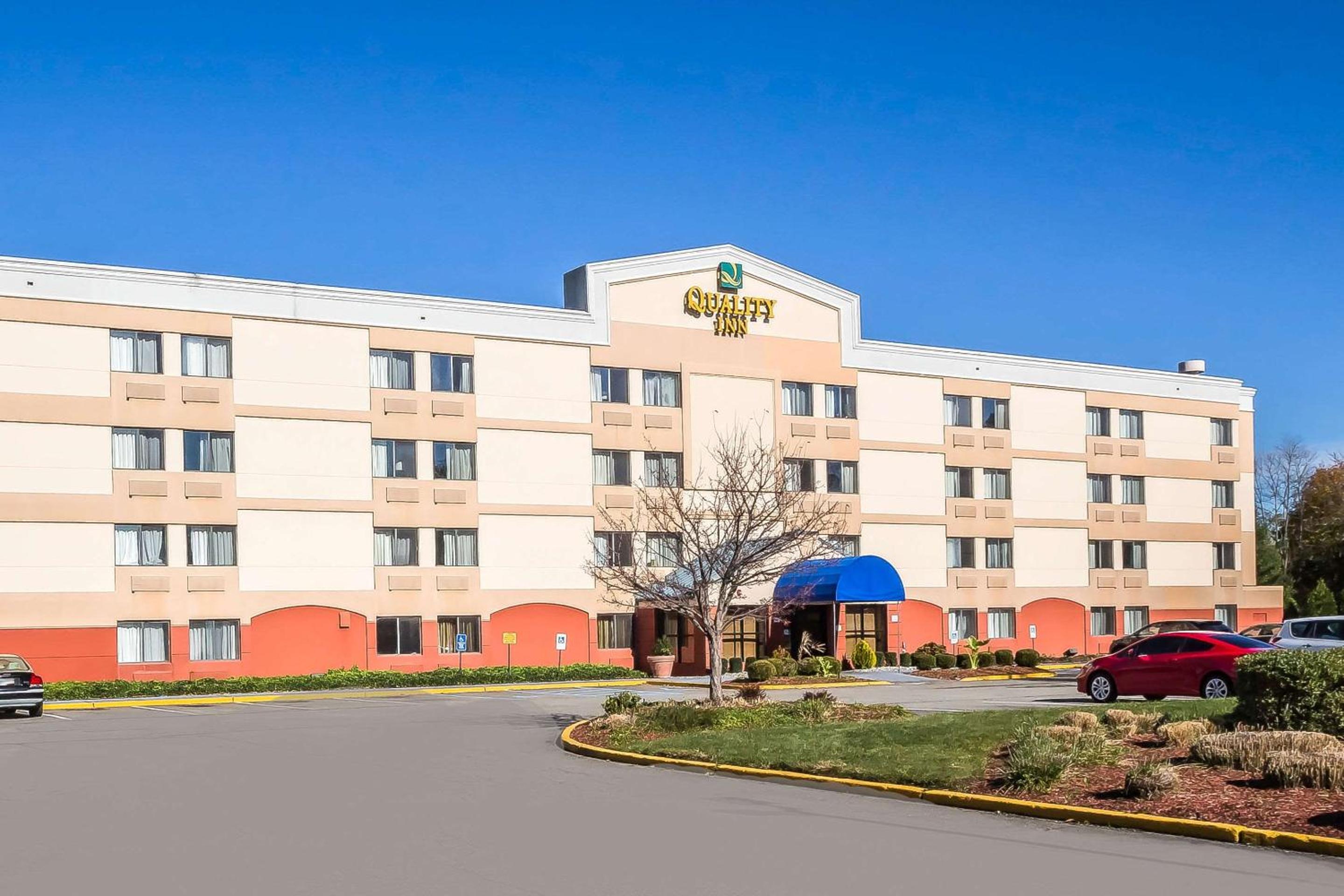 Quality Inn Spring Valley - Nanuet view 3