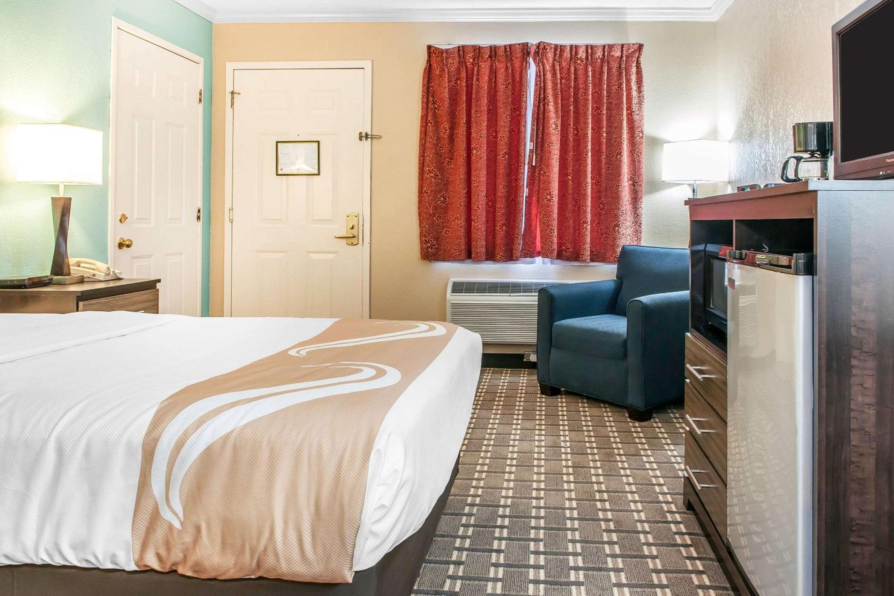 Findlay Vacations - Quality Inn - Property Image 8