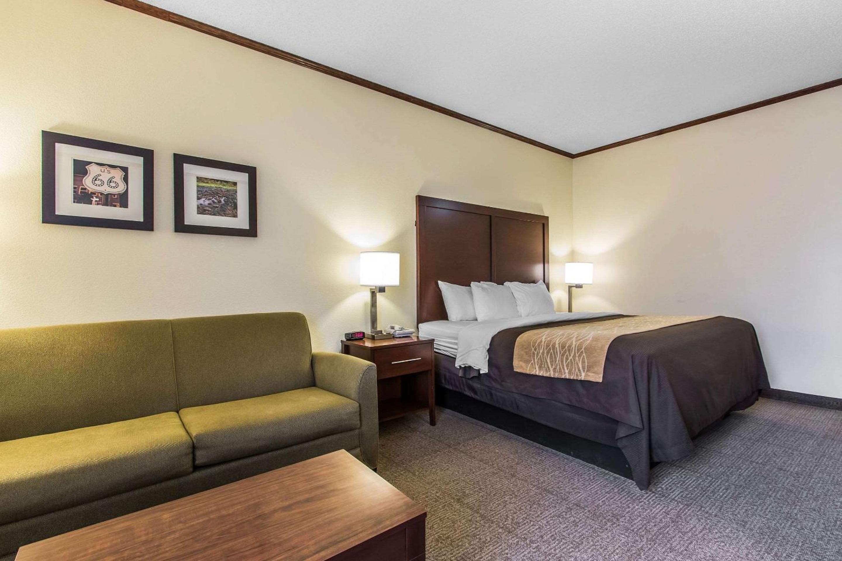 Ardmore Inn & Suites Ardmore view 3
