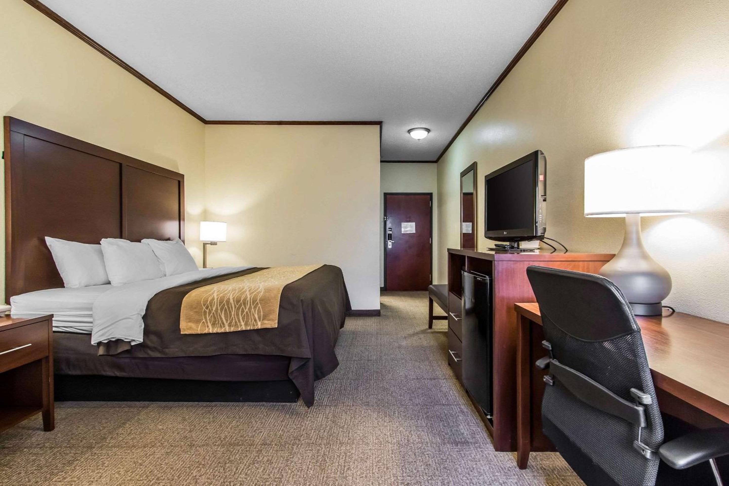 Ardmore Inn & Suites Ardmore view 4