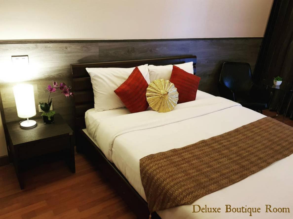 Maninarakorn Hotel - Image 2