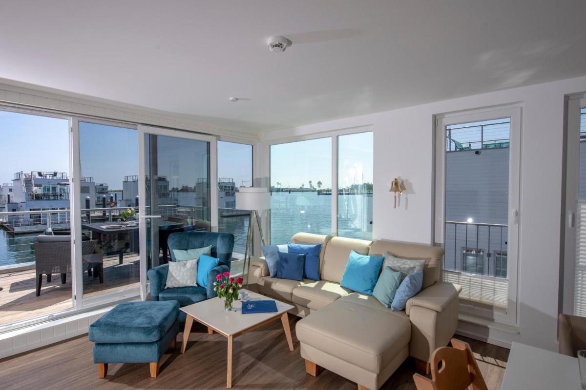 Hotel Schwimmendes Haus Triton - Image 1