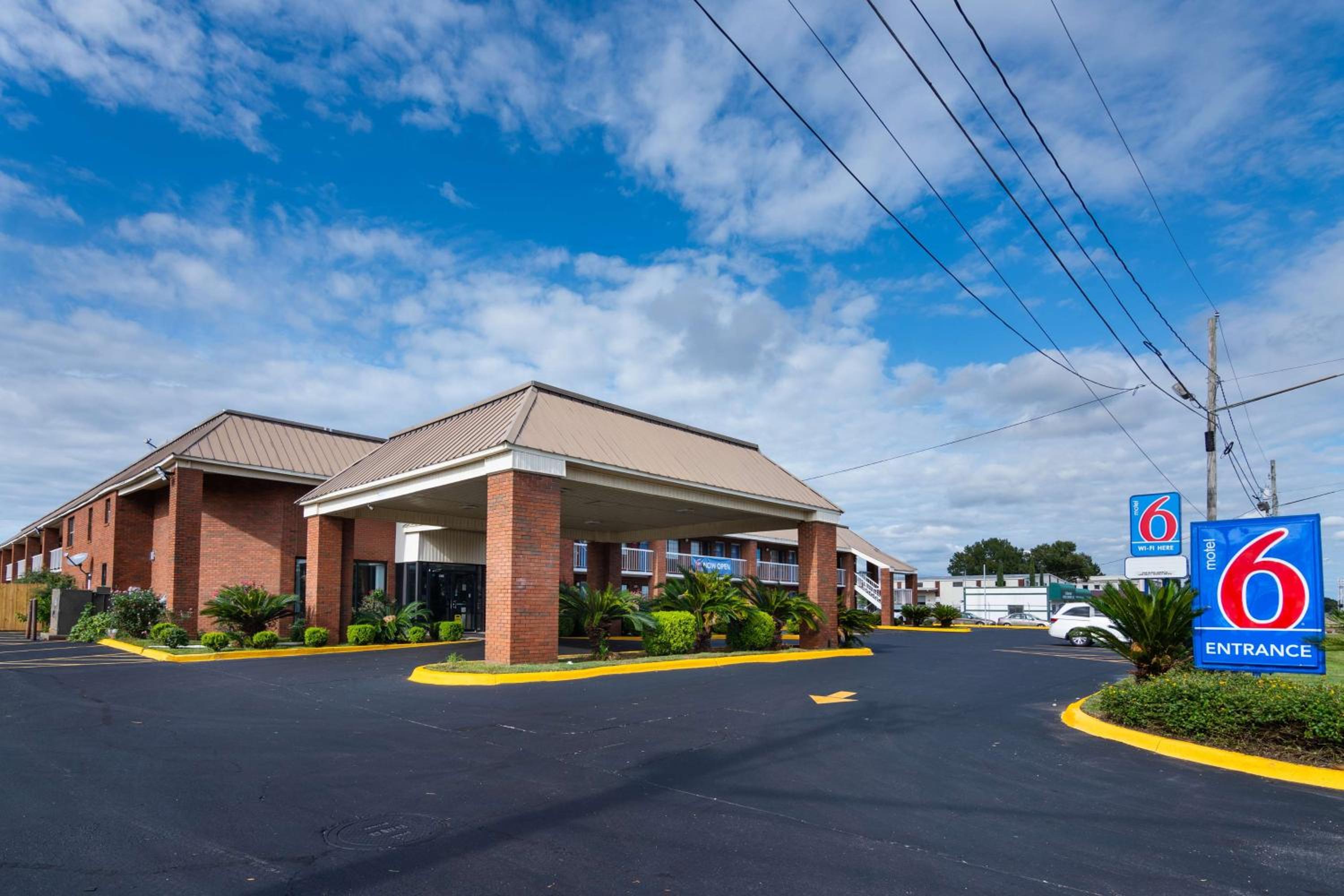 Hotel Motel 6-Montgomery, AL - Coliseum - Image 1