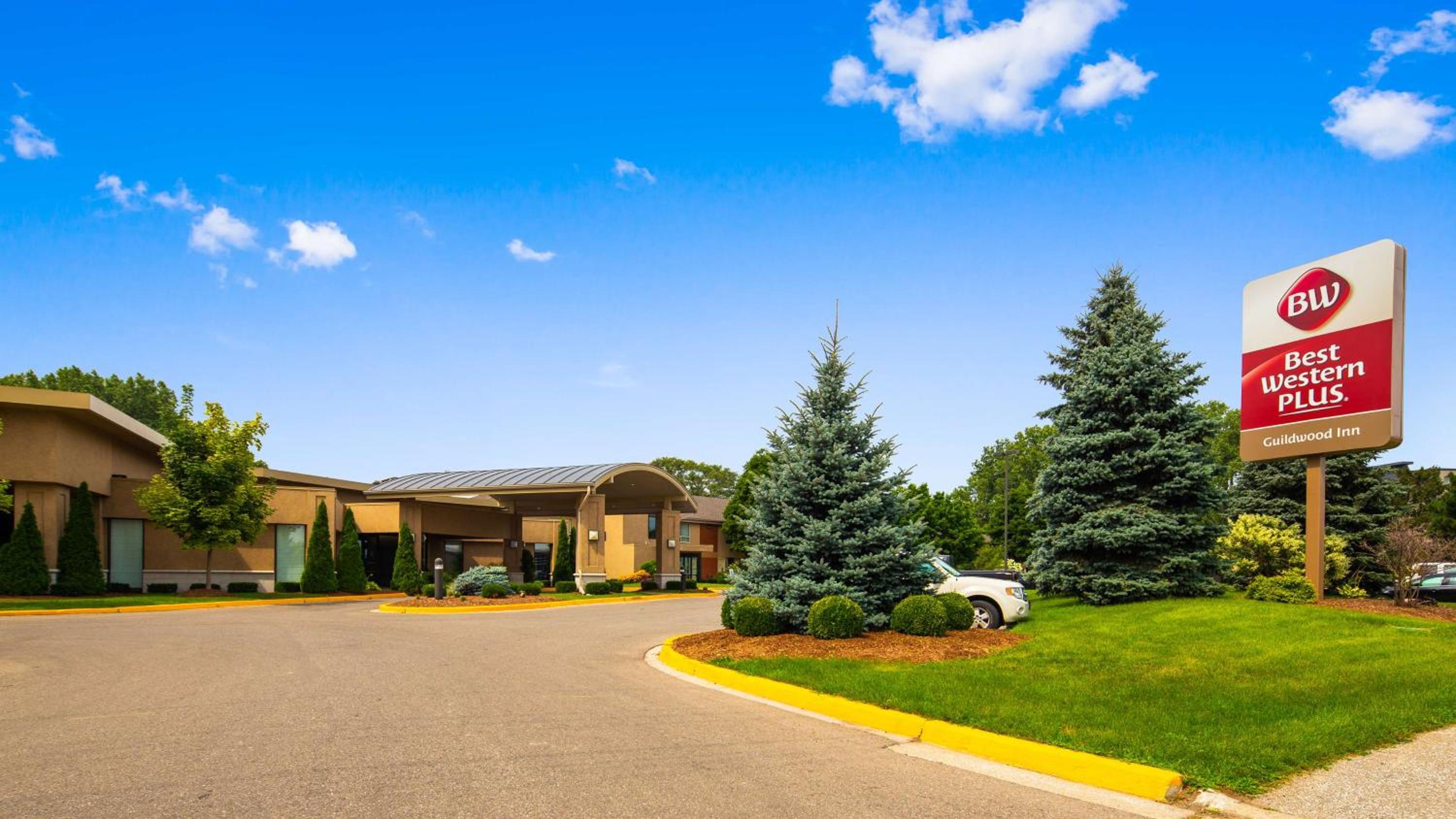 Sarnia Vacations - Best Western Plus Guildwood Inn - Property Image 1