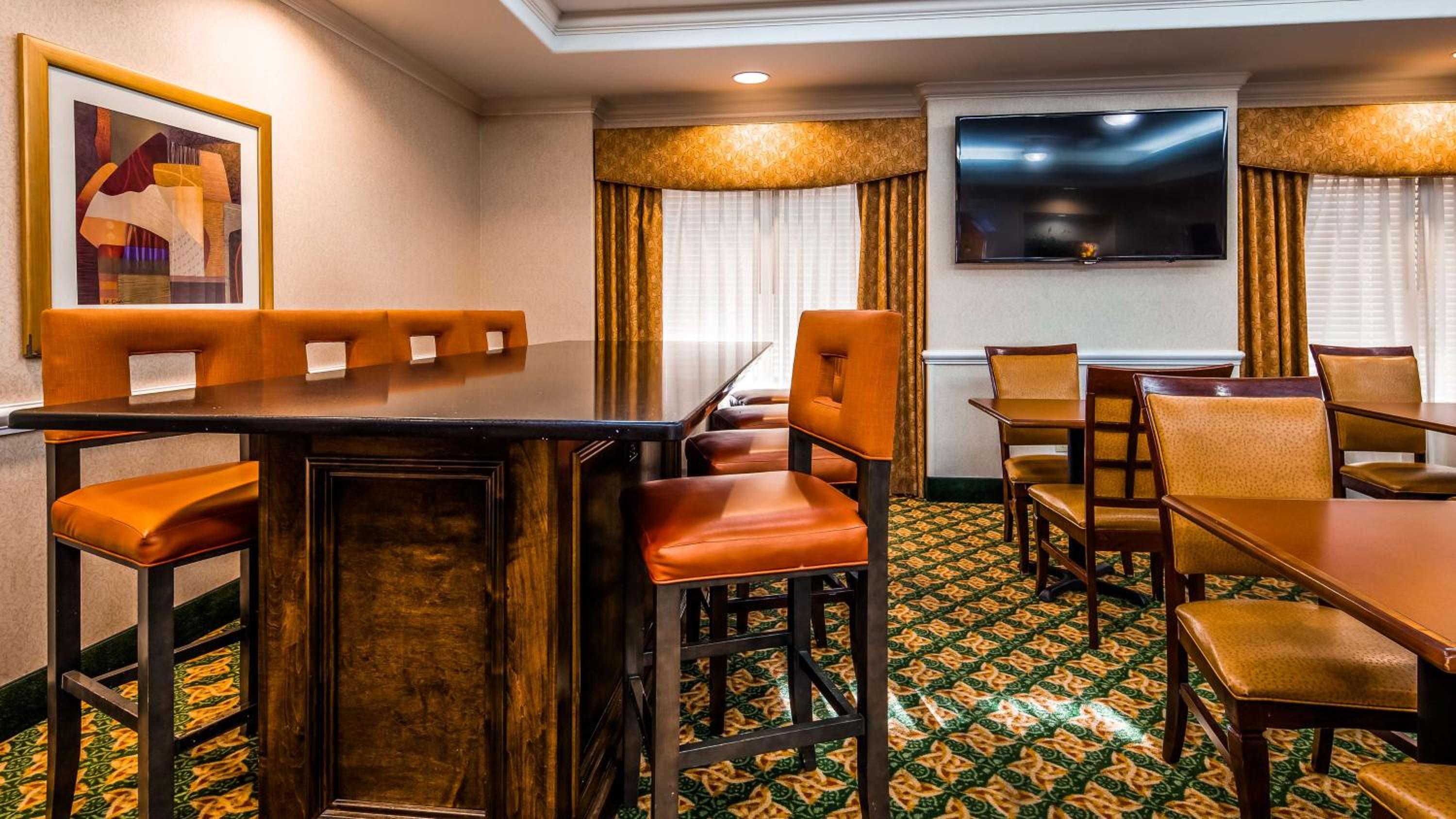 Best Western Plus Waxahachie Inn  Suites - Property Image 9