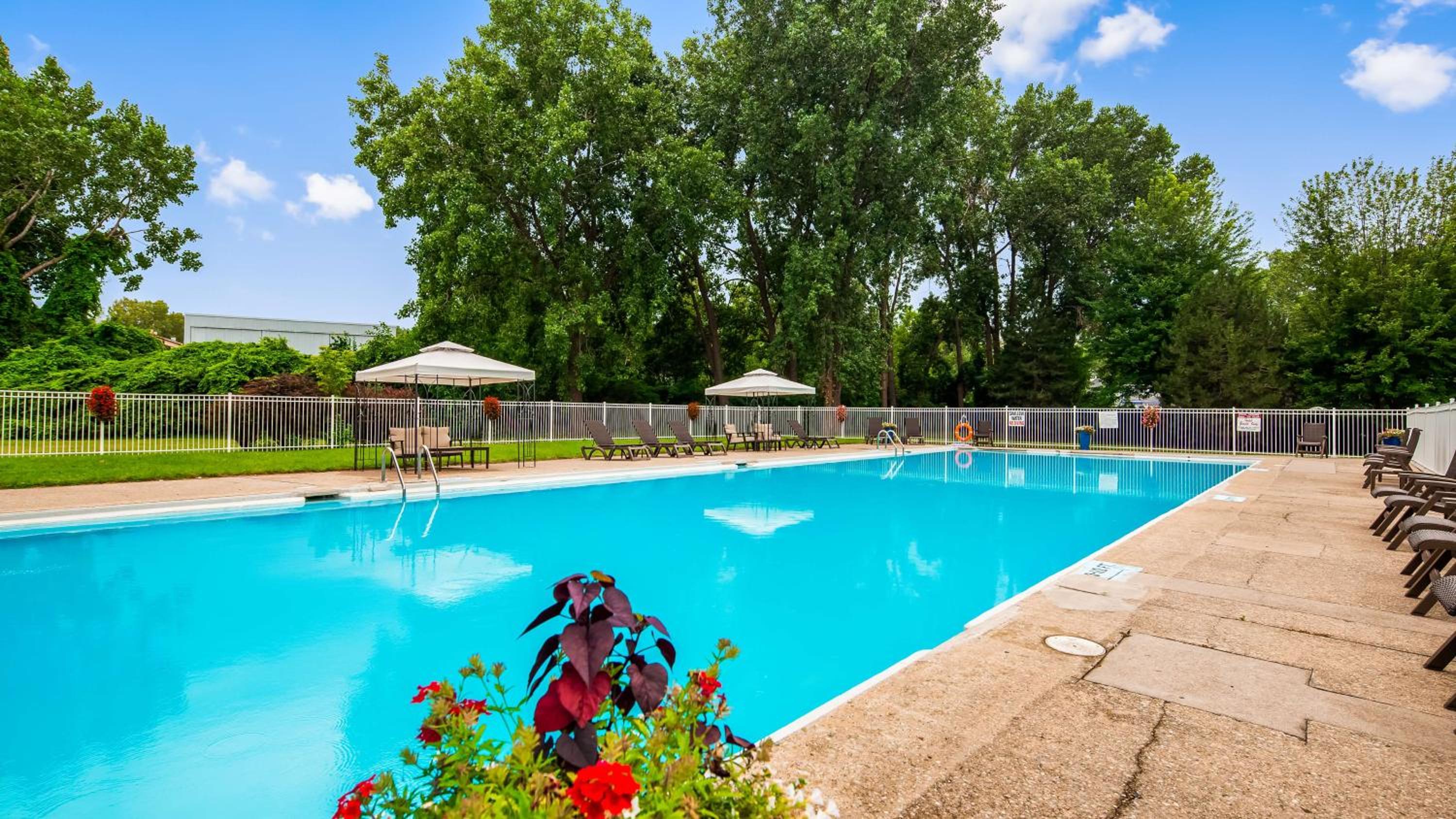 Sarnia Vacations - Best Western Plus Guildwood Inn - Property Image 5