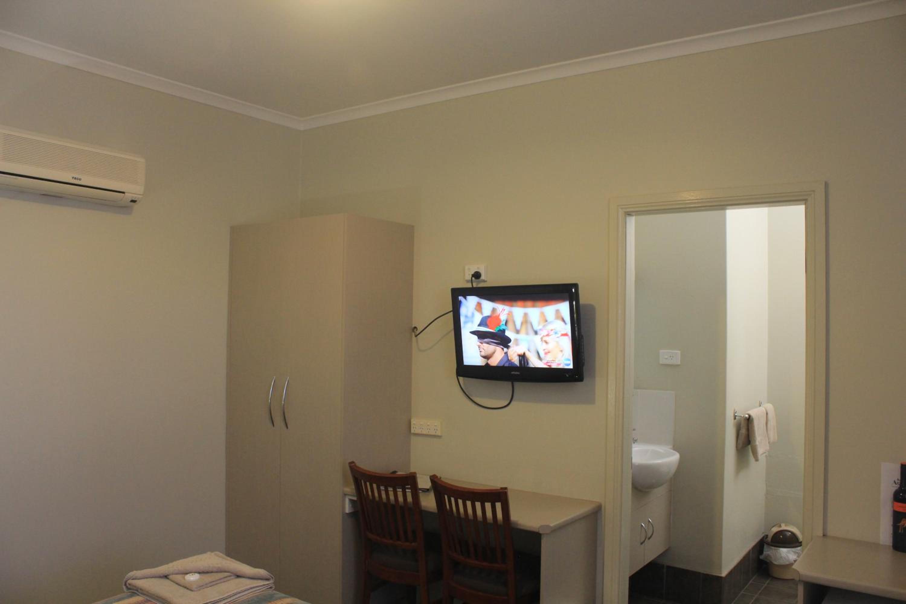 Photo 14