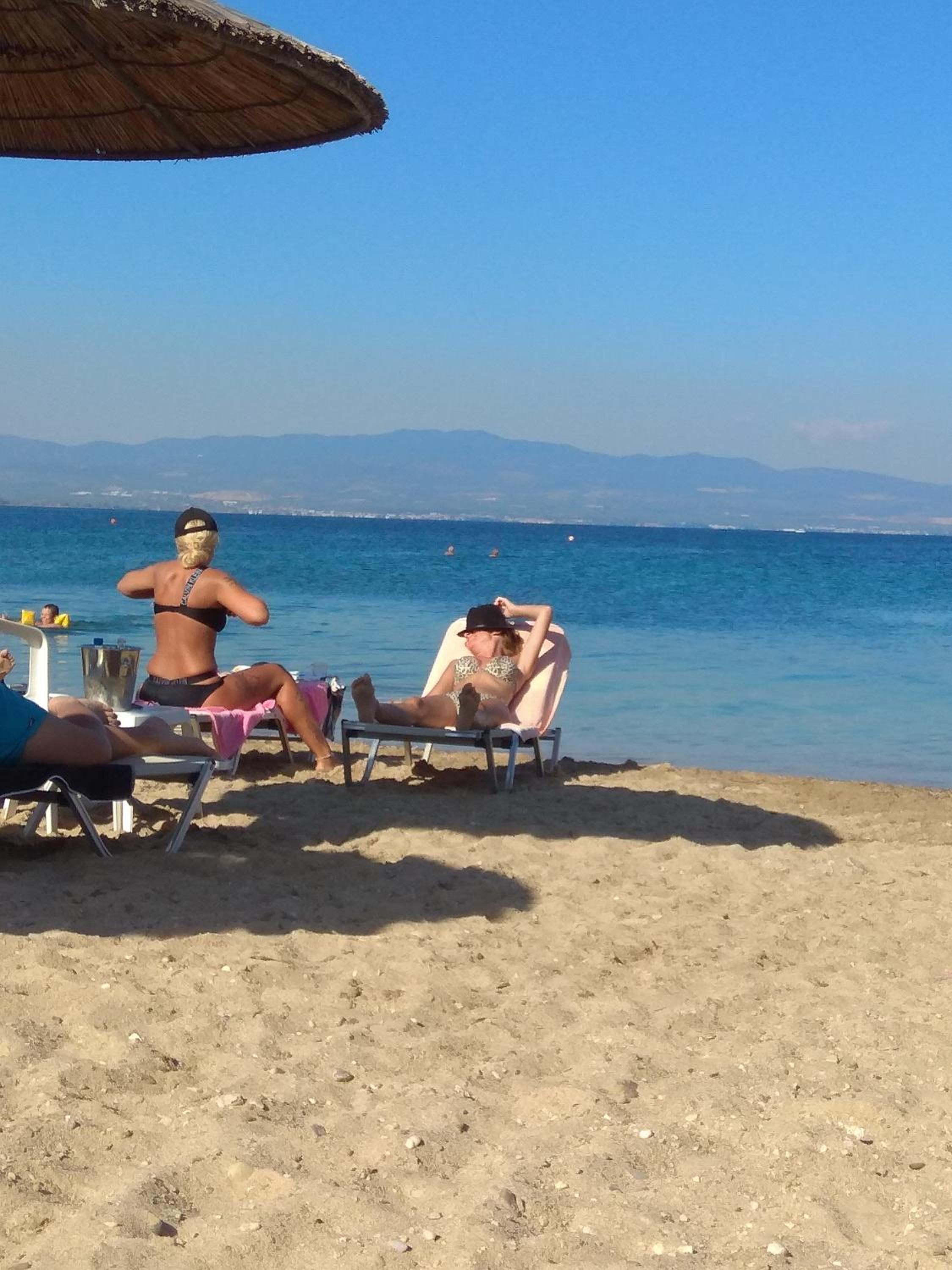 deluxe seaside apartment Konstantinidis view 4