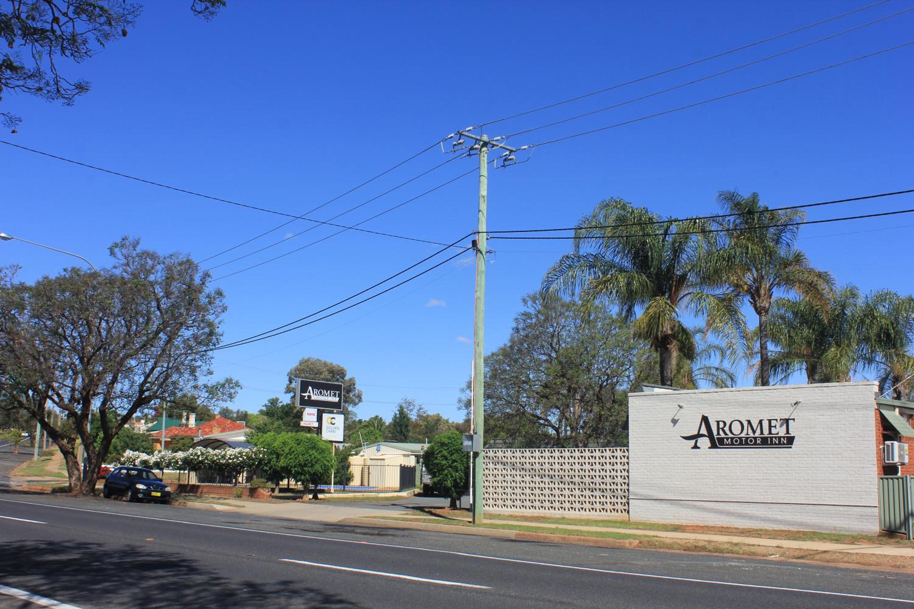 Aromet Motor Inn view 5